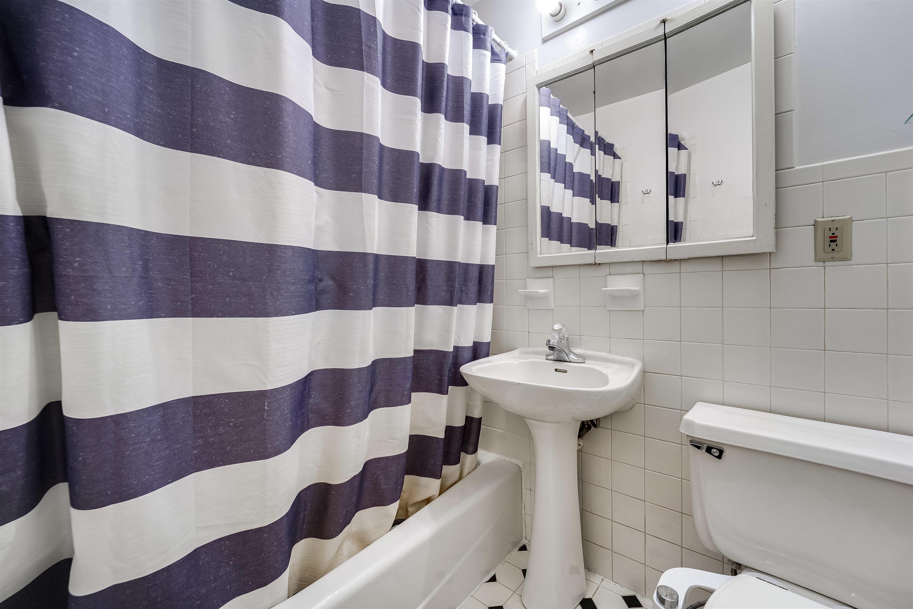205 14TH ST Unit 3L