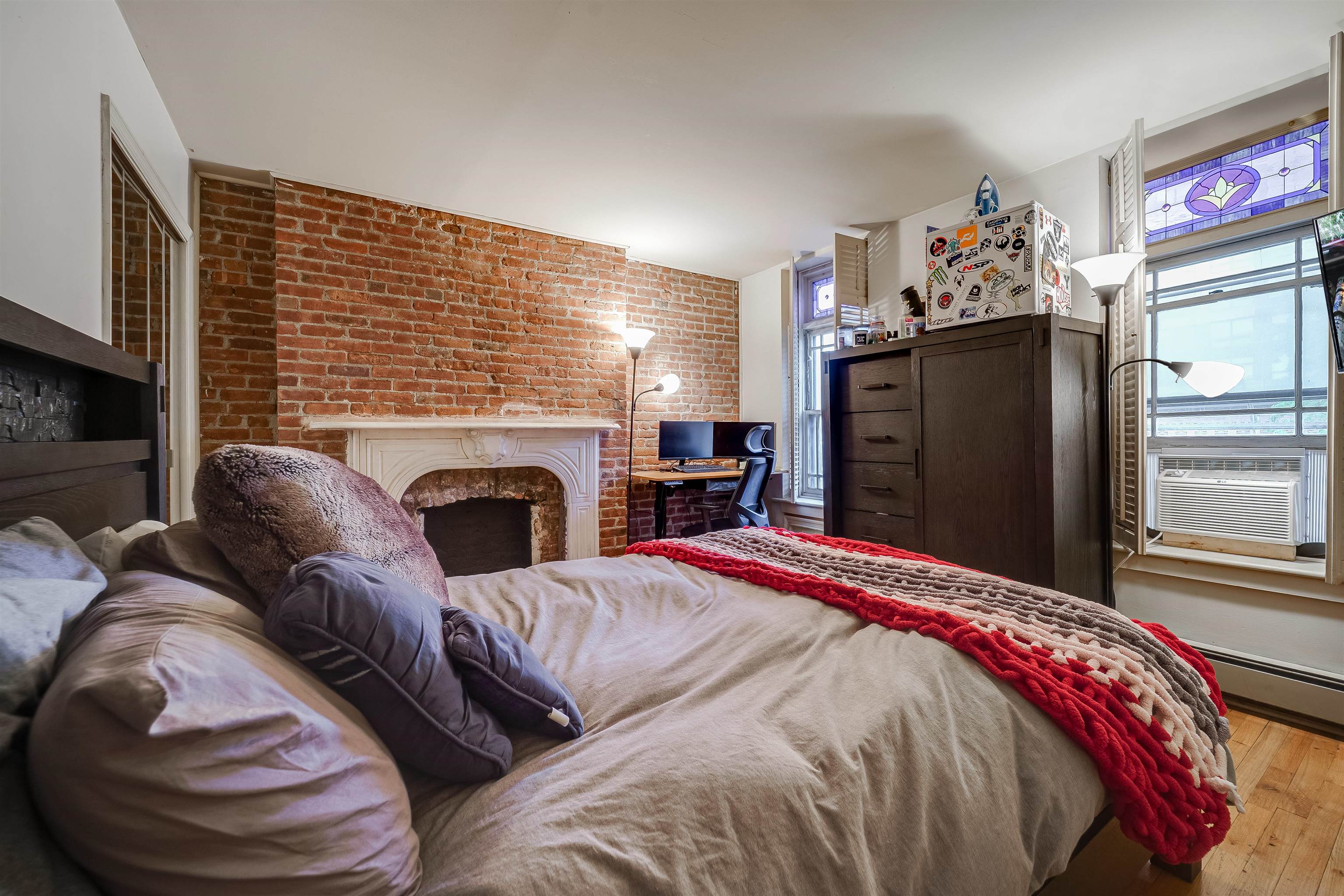 205 14TH ST Unit 3L
