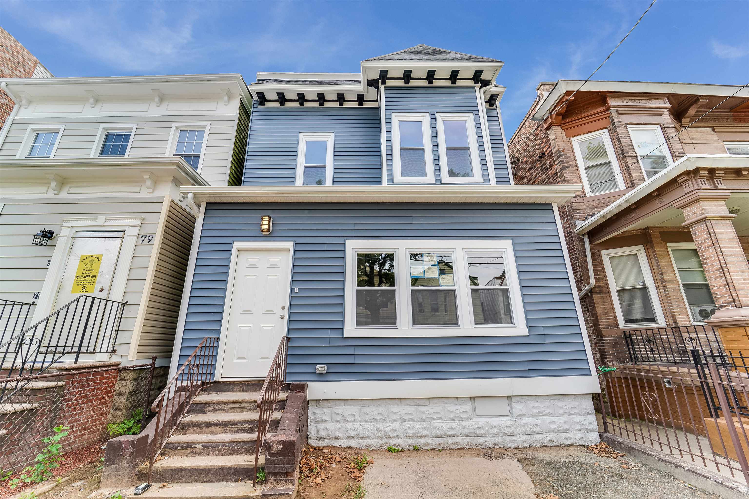 81 CLERK ST