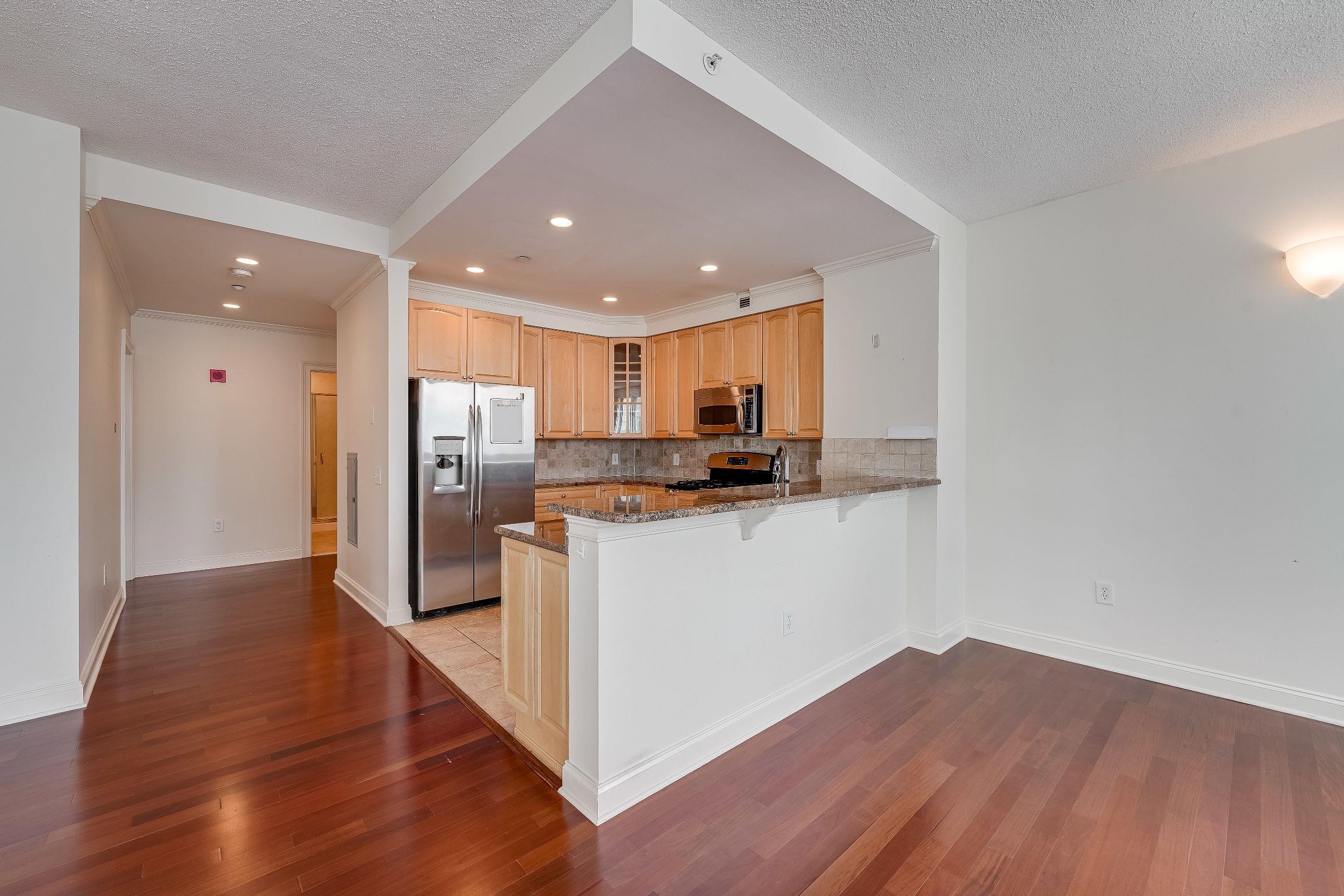 311 WASHINGTON ST Unit 7D