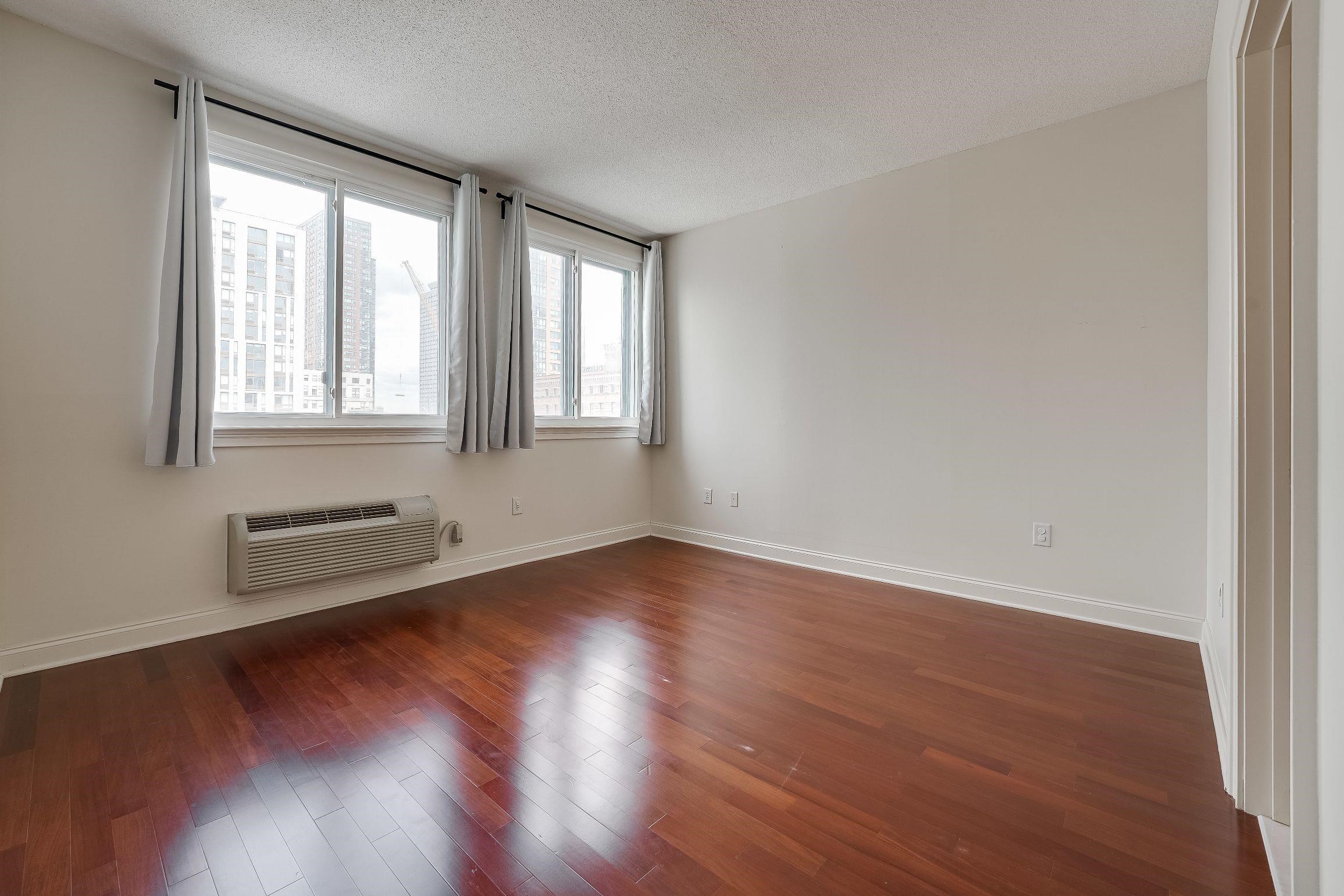 311 WASHINGTON ST Unit 7D
