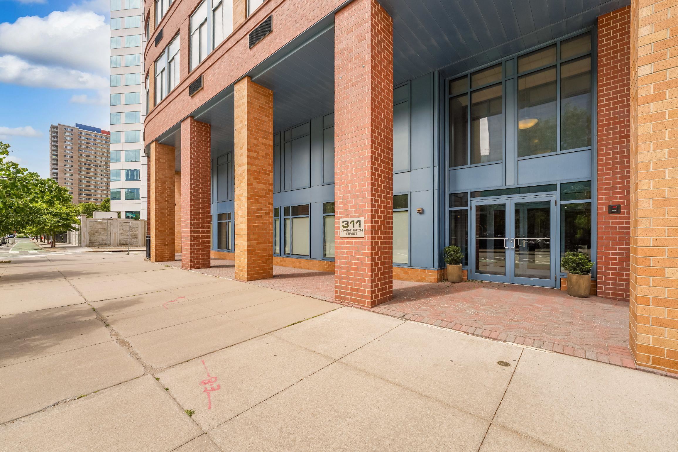 311 WASHINGTON ST Unit 7D