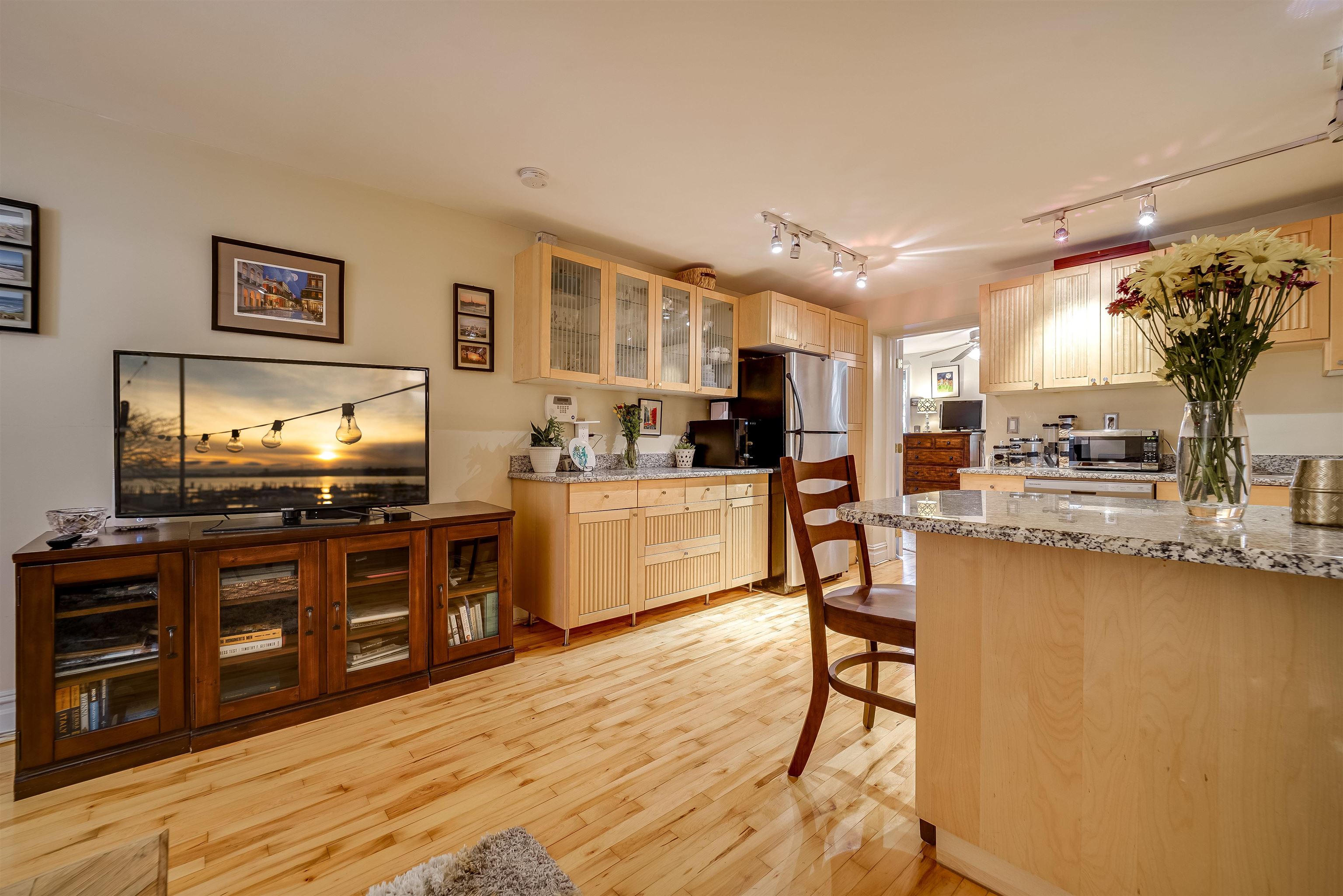 830 BLOOMFIELD ST Unit 1