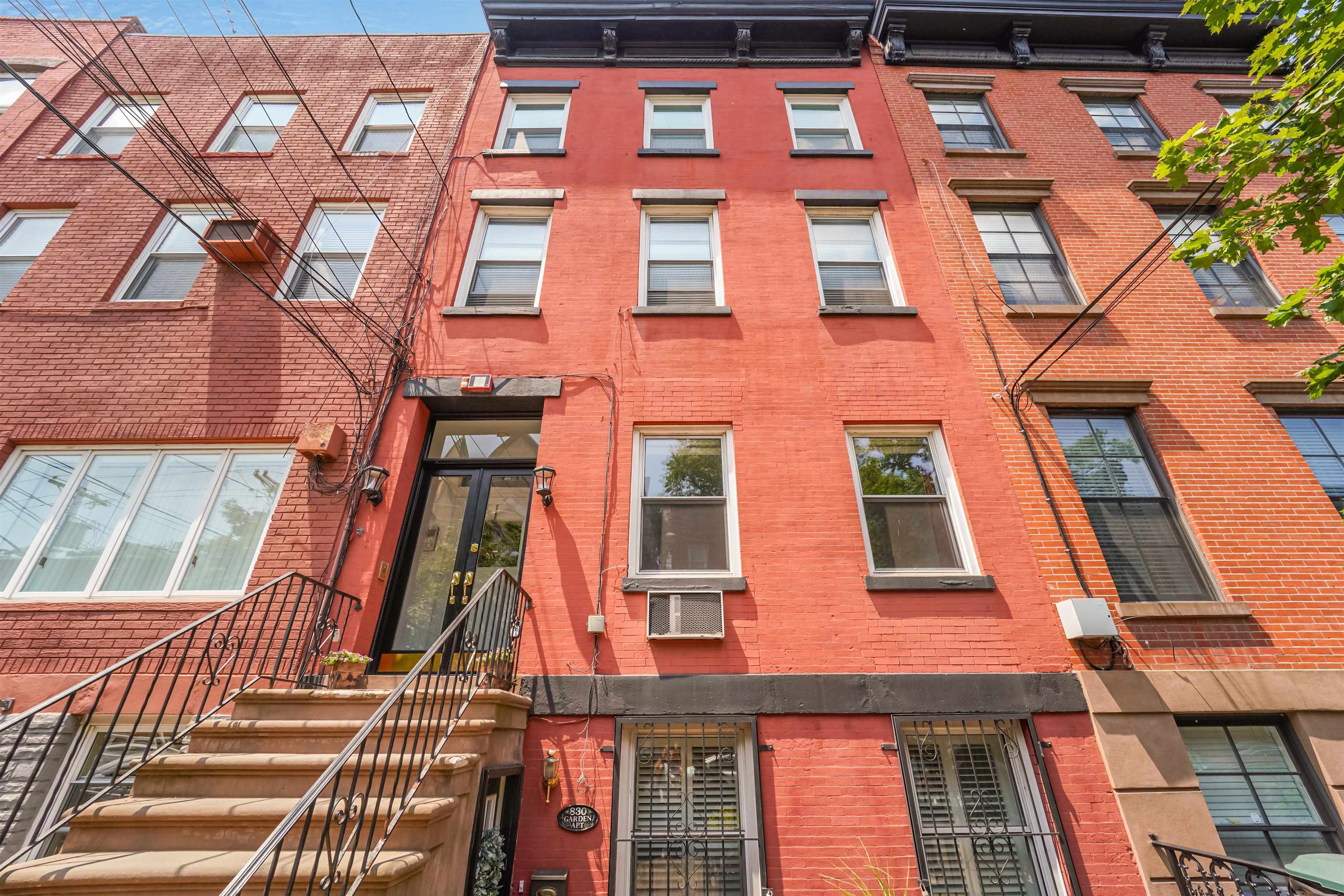 830 BLOOMFIELD ST Unit 1