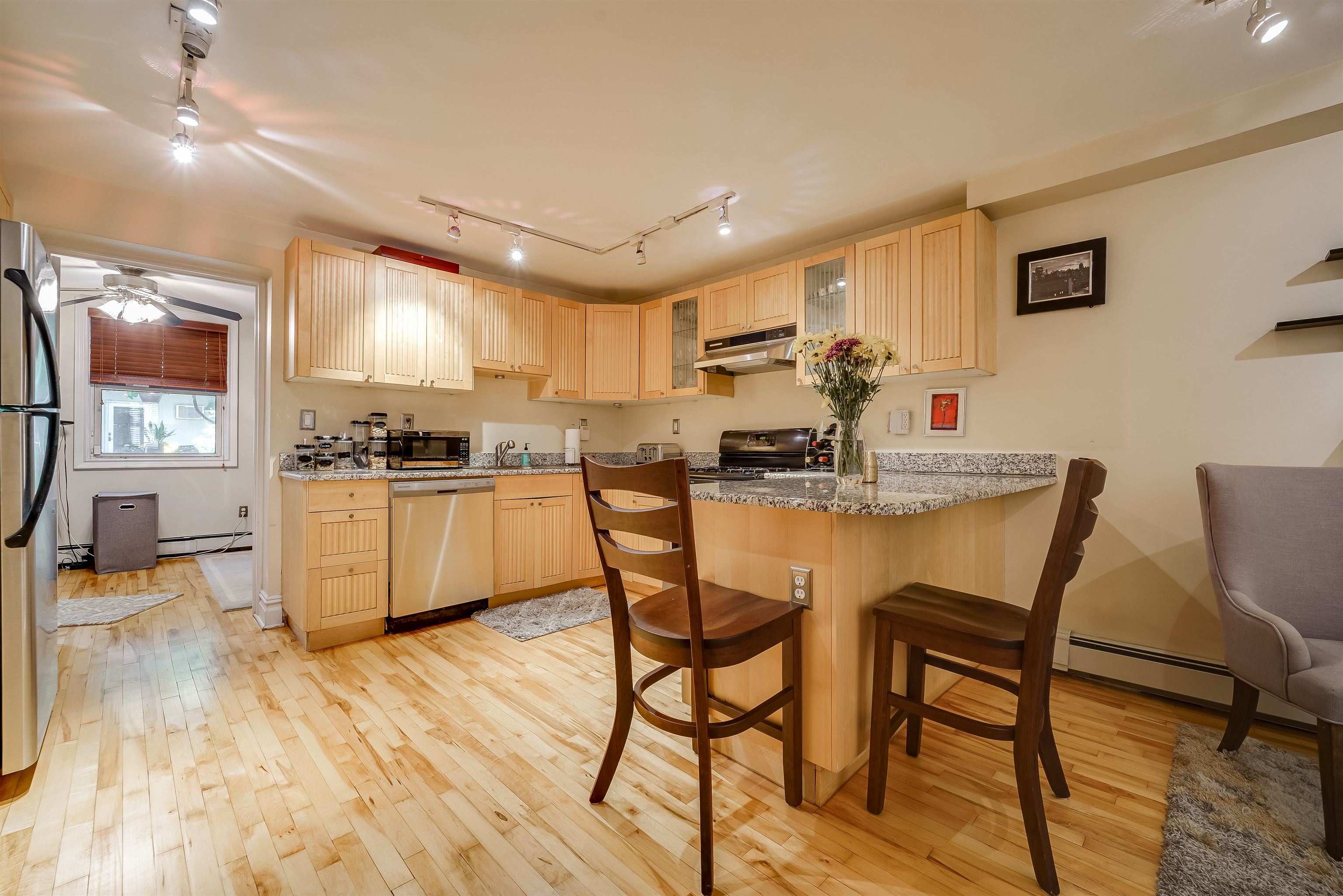 830 BLOOMFIELD ST Unit 1