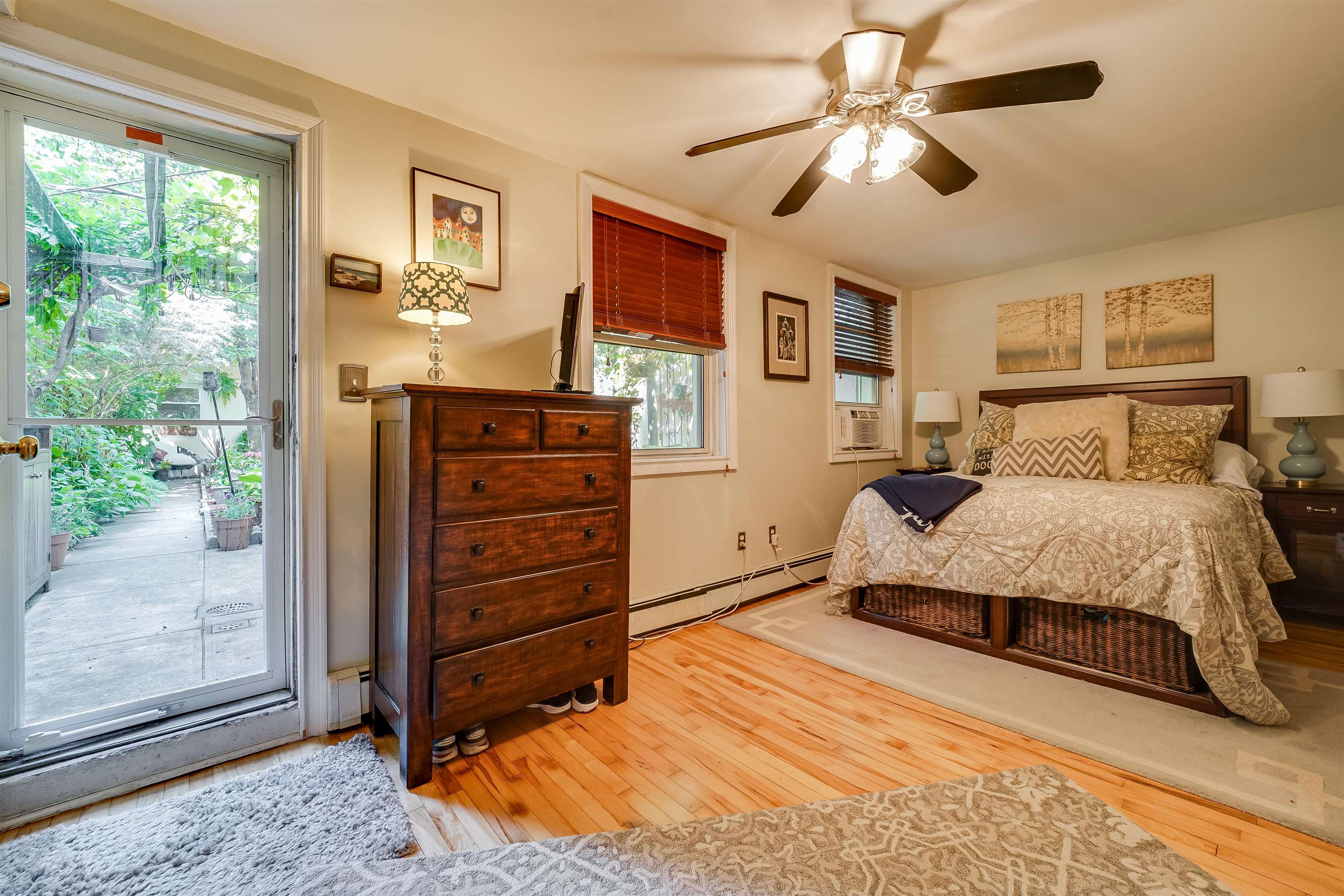 830 BLOOMFIELD ST Unit 1
