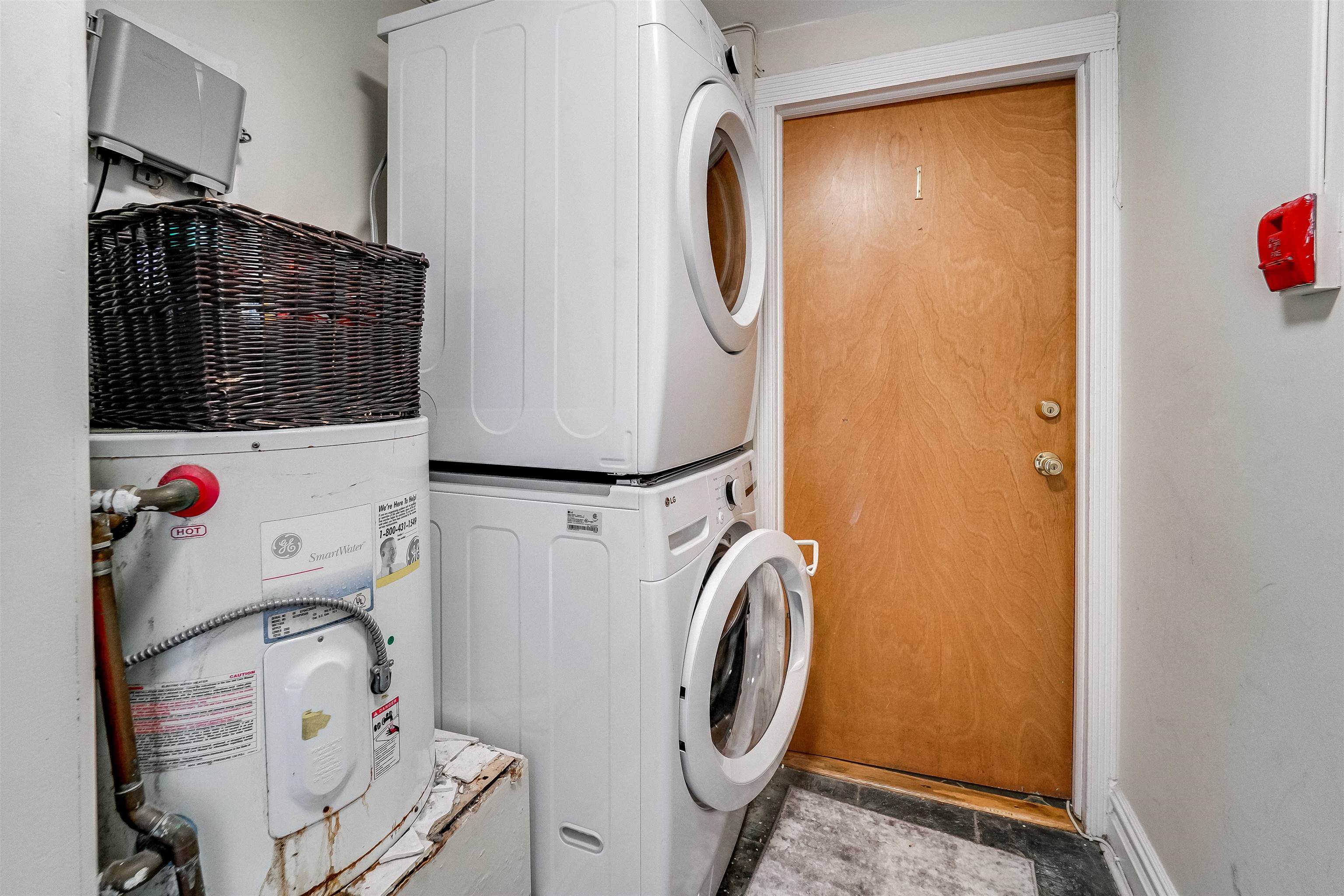 830 BLOOMFIELD ST Unit 1