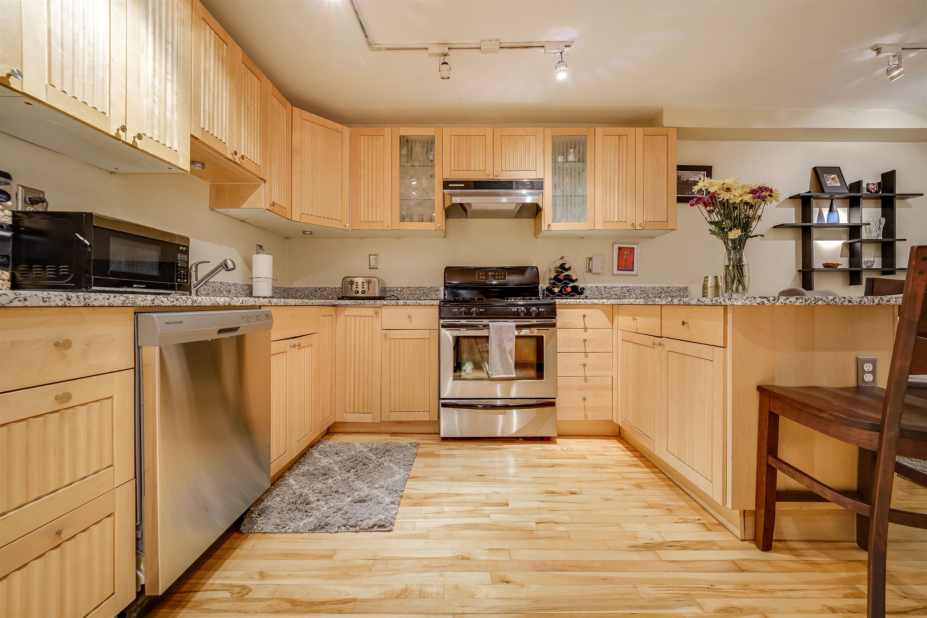 830 BLOOMFIELD ST Unit 1