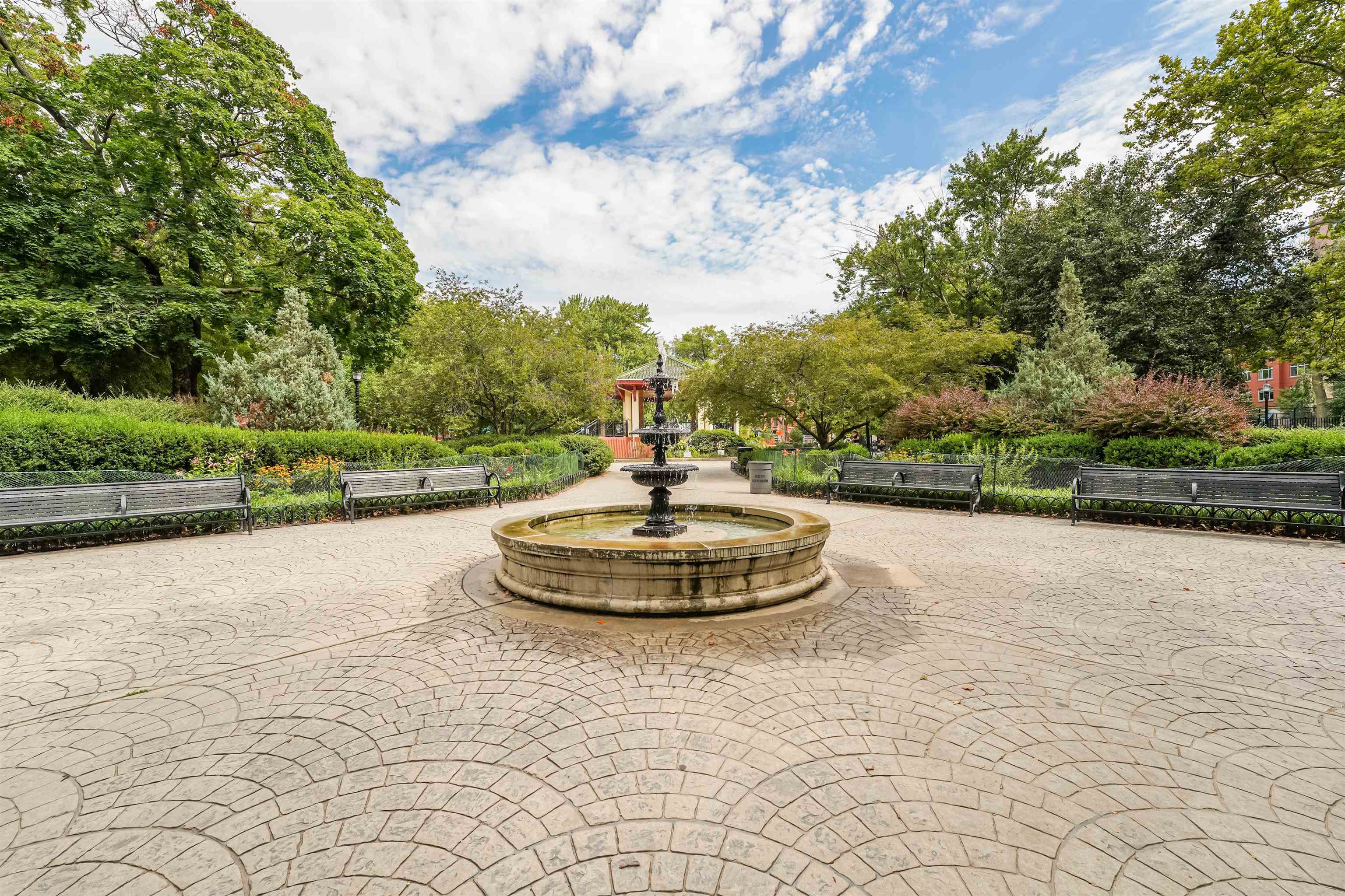 245 8TH ST Unit 303