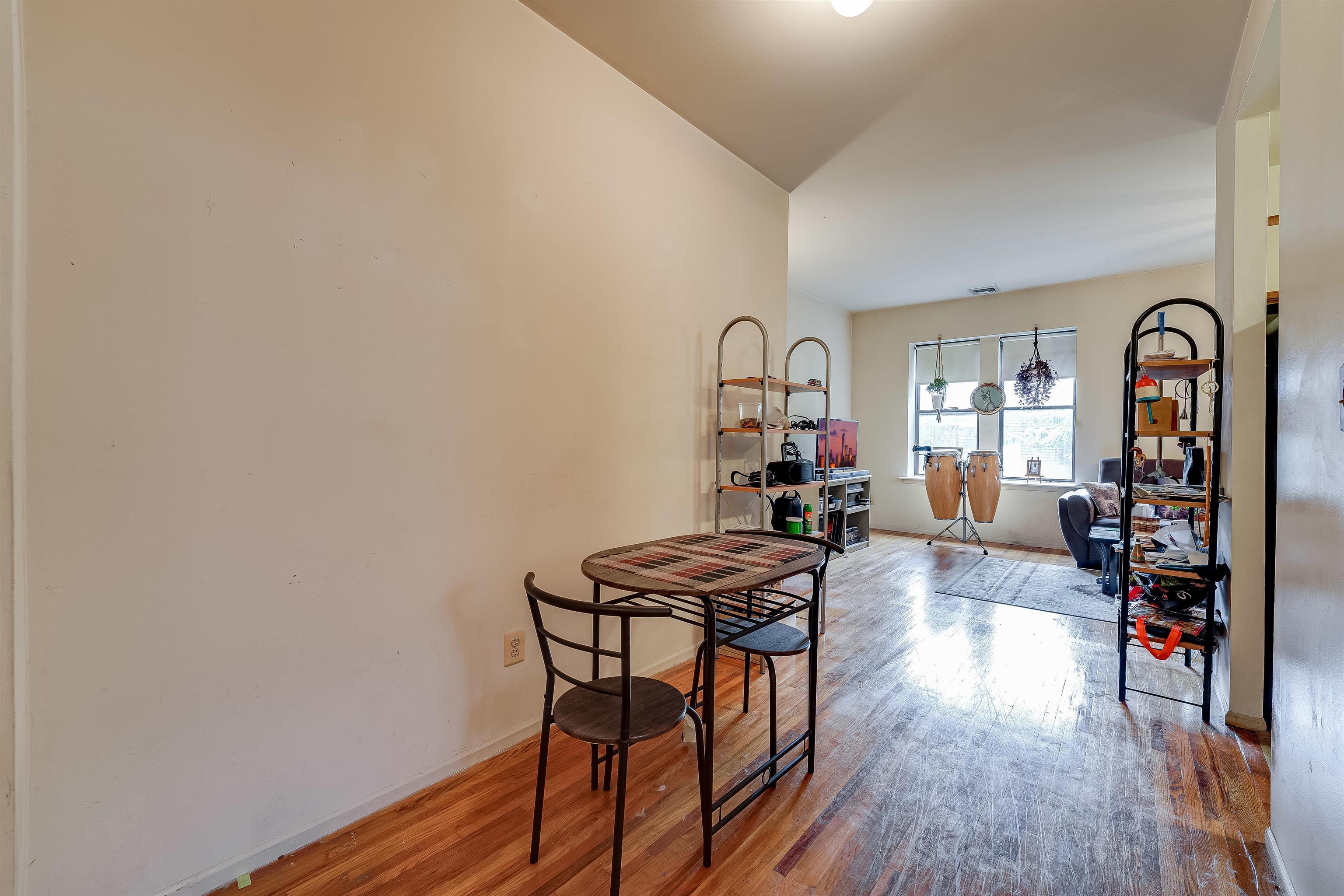 245 8TH ST Unit 303