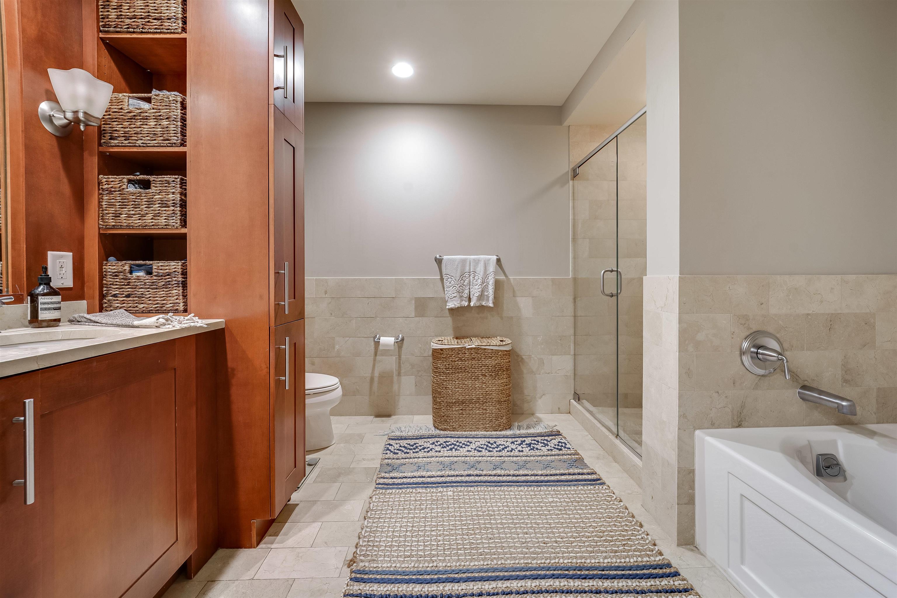 1025 MAXWELL LANE Unit 411