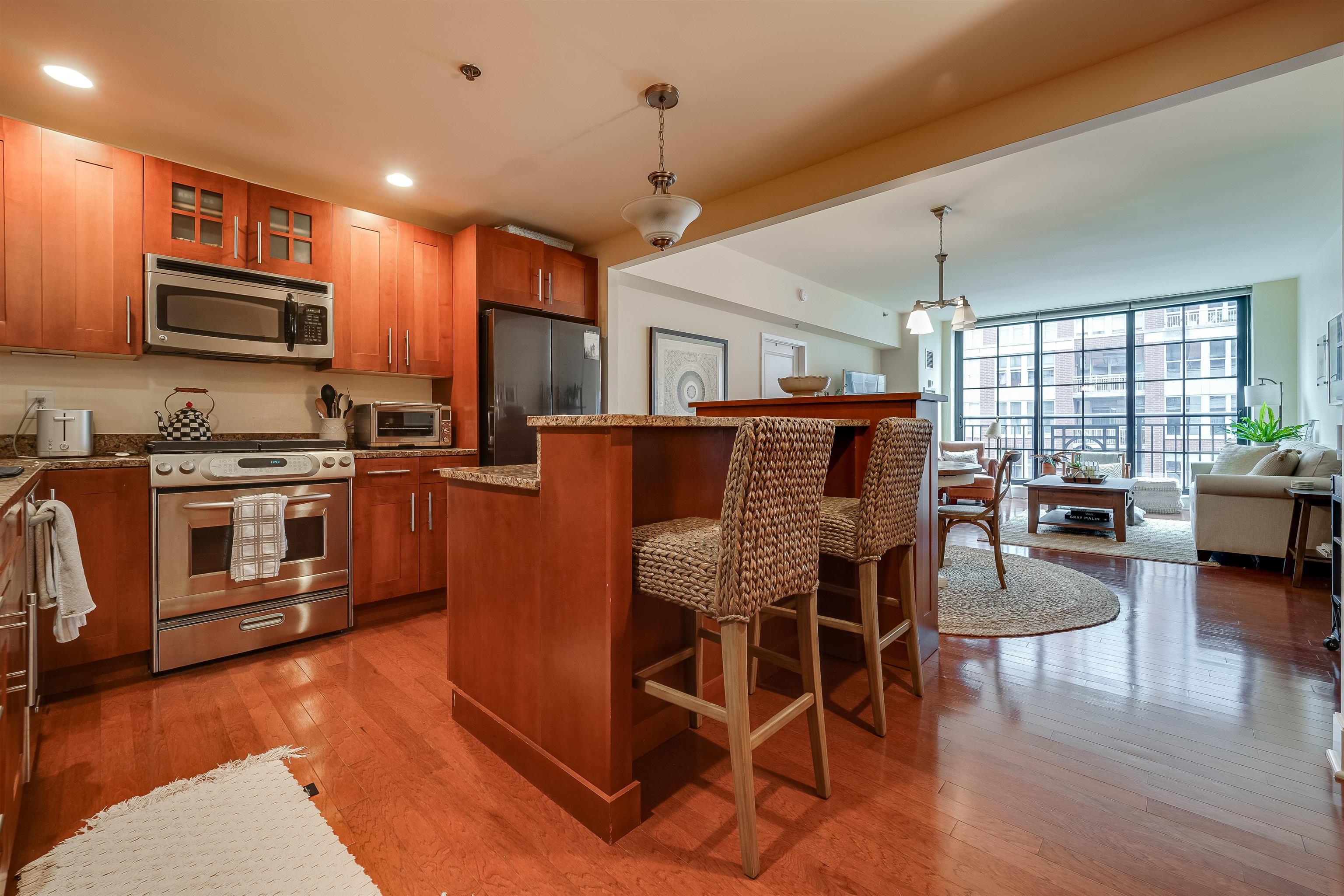 1025 MAXWELL LANE Unit 411