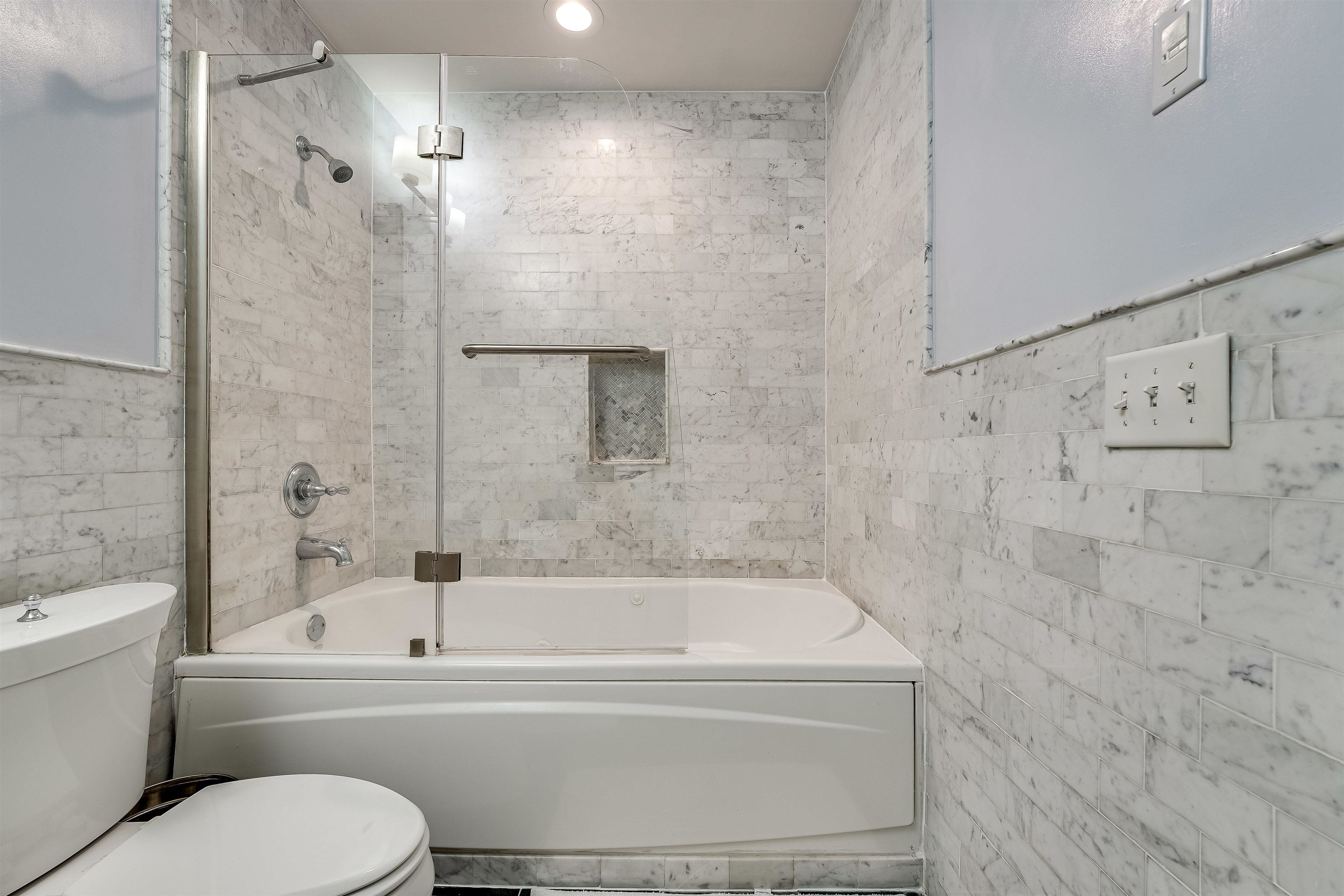 612 ADAMS ST Unit 1