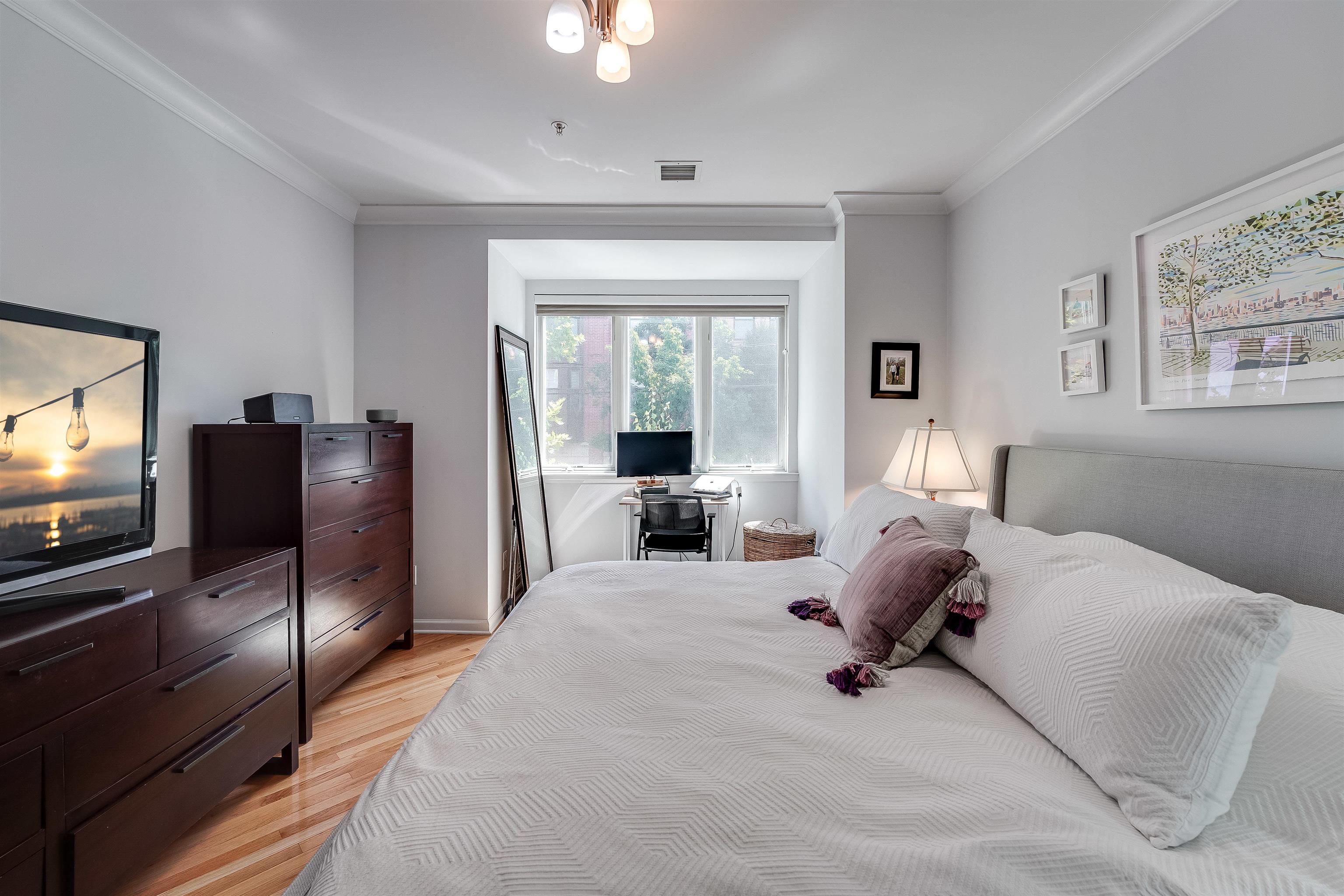 612 ADAMS ST Unit 1