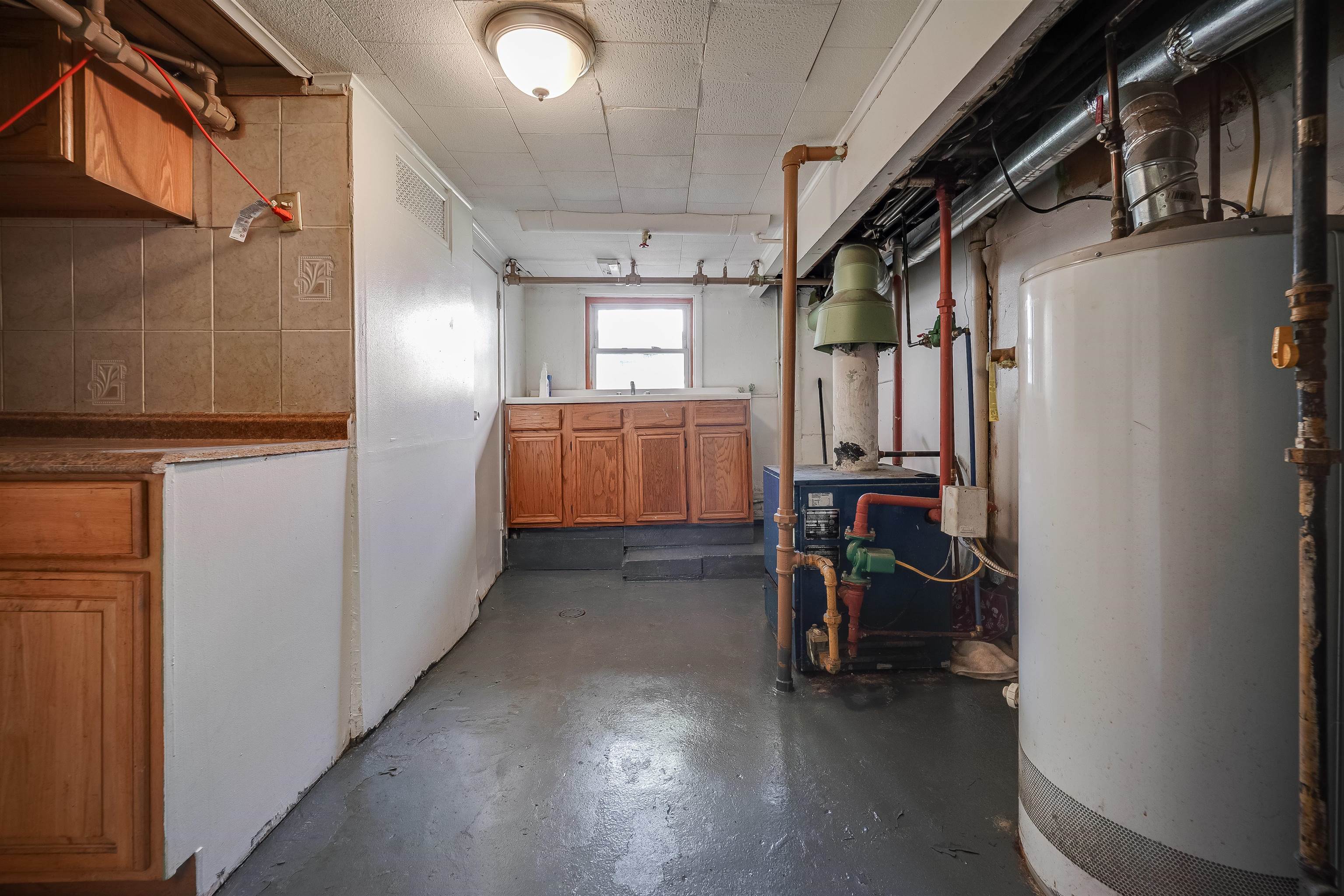 215 CATOR AVE