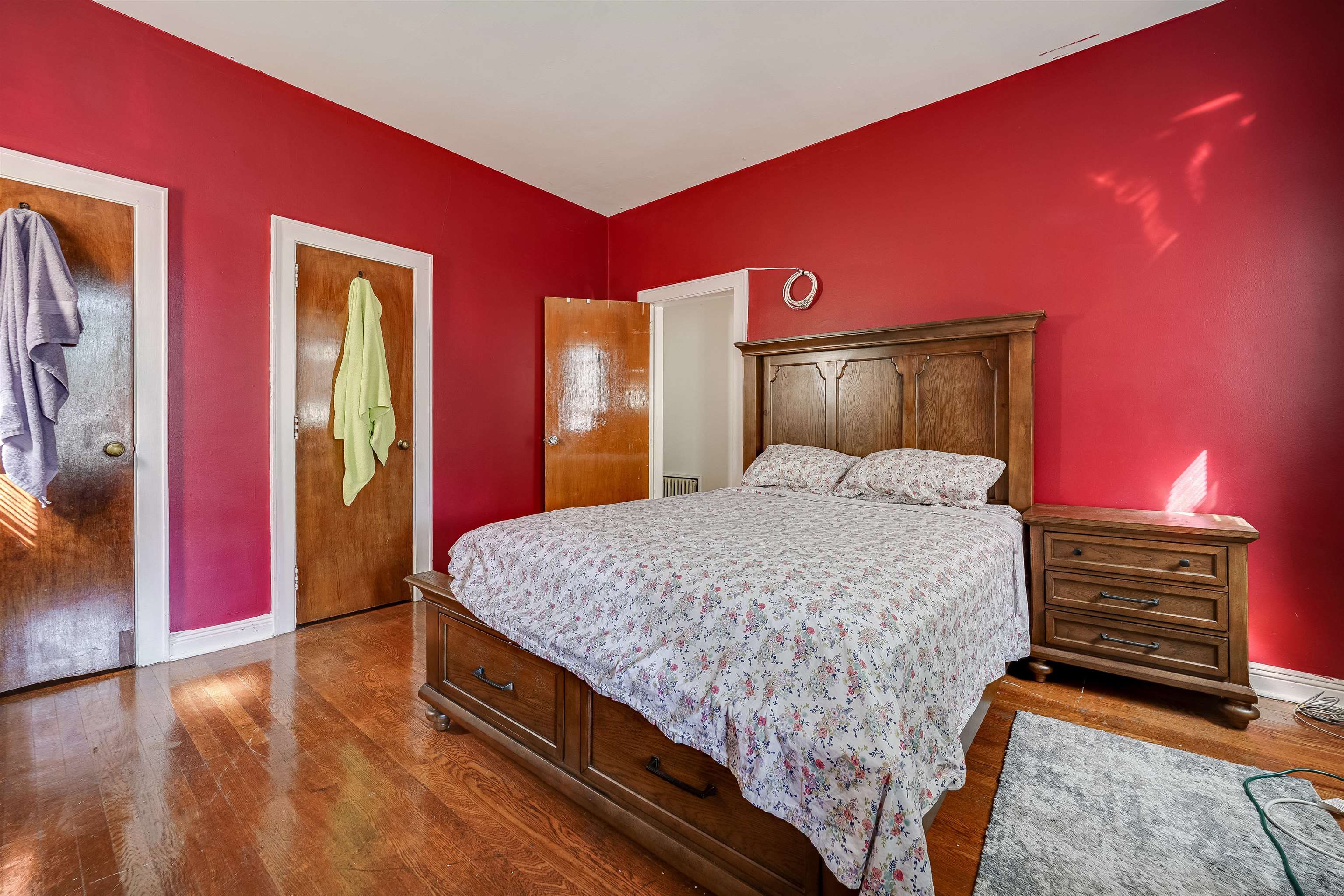 215 CATOR AVE