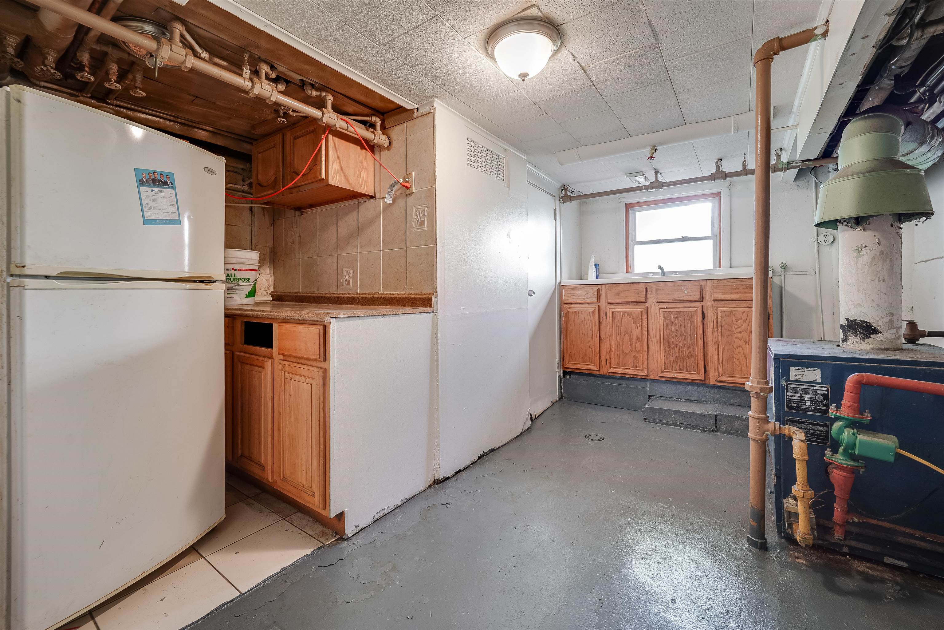 215 CATOR AVE