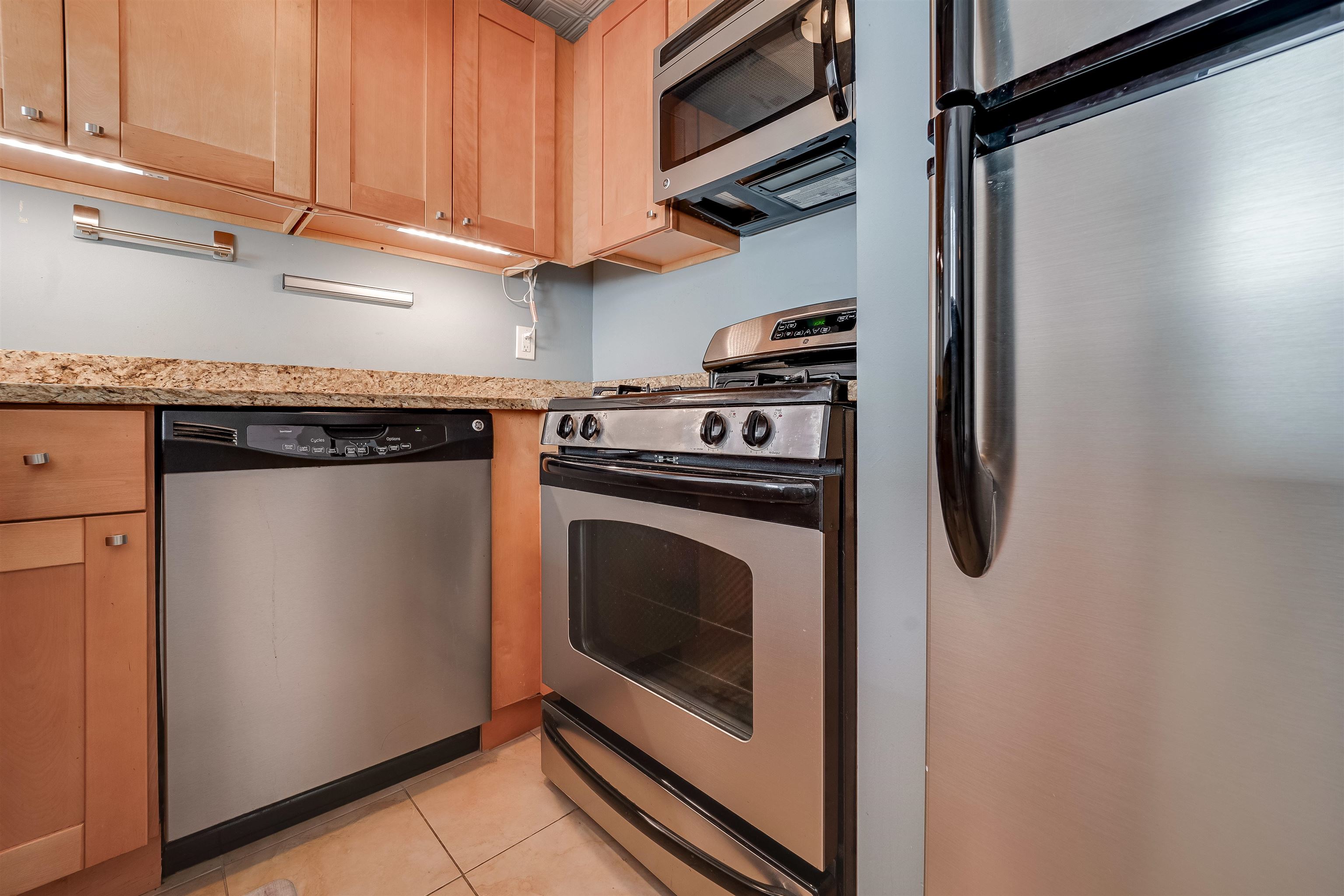 187 WAYNE ST Unit 407C