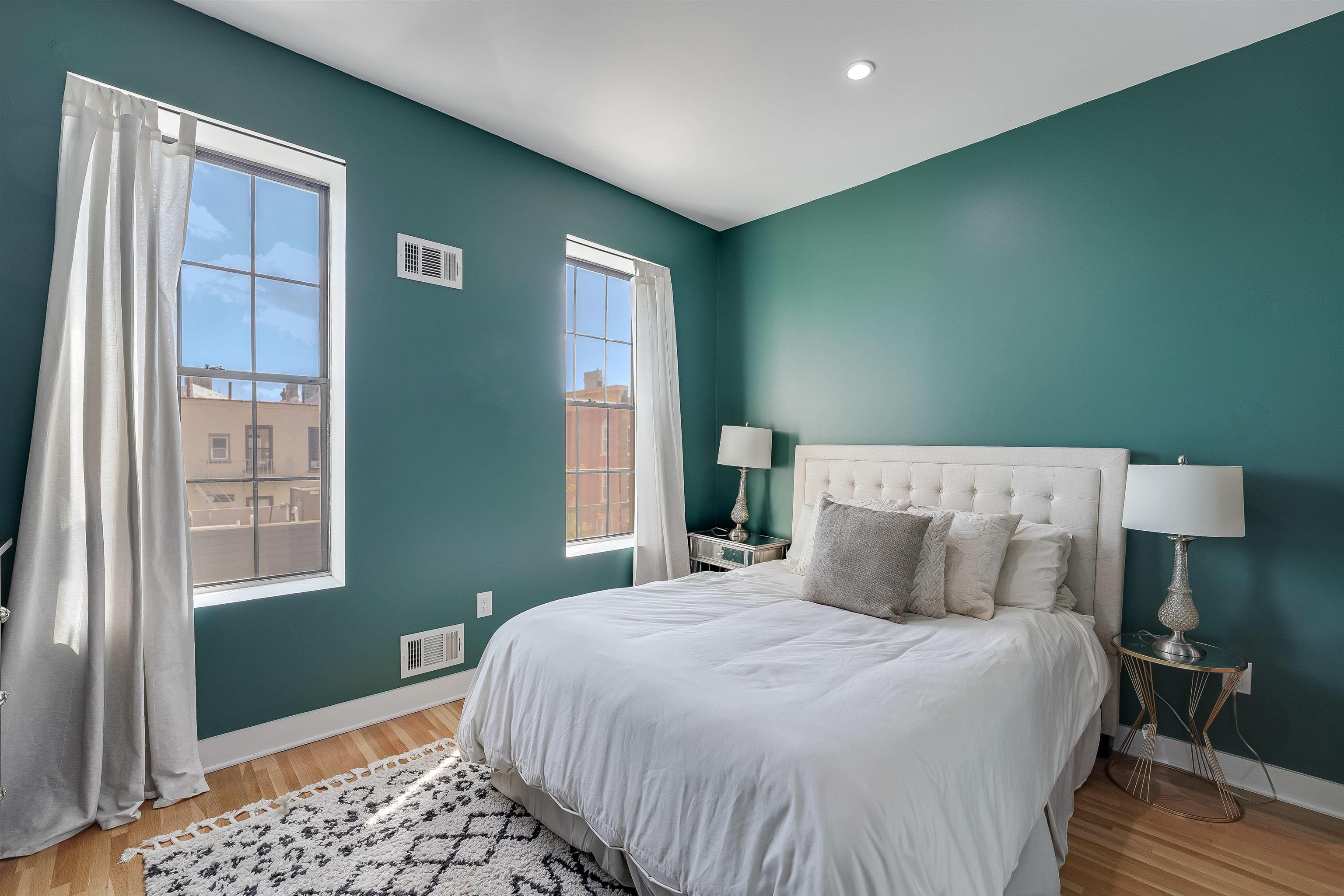 801 WILLOW AVE Unit 5R