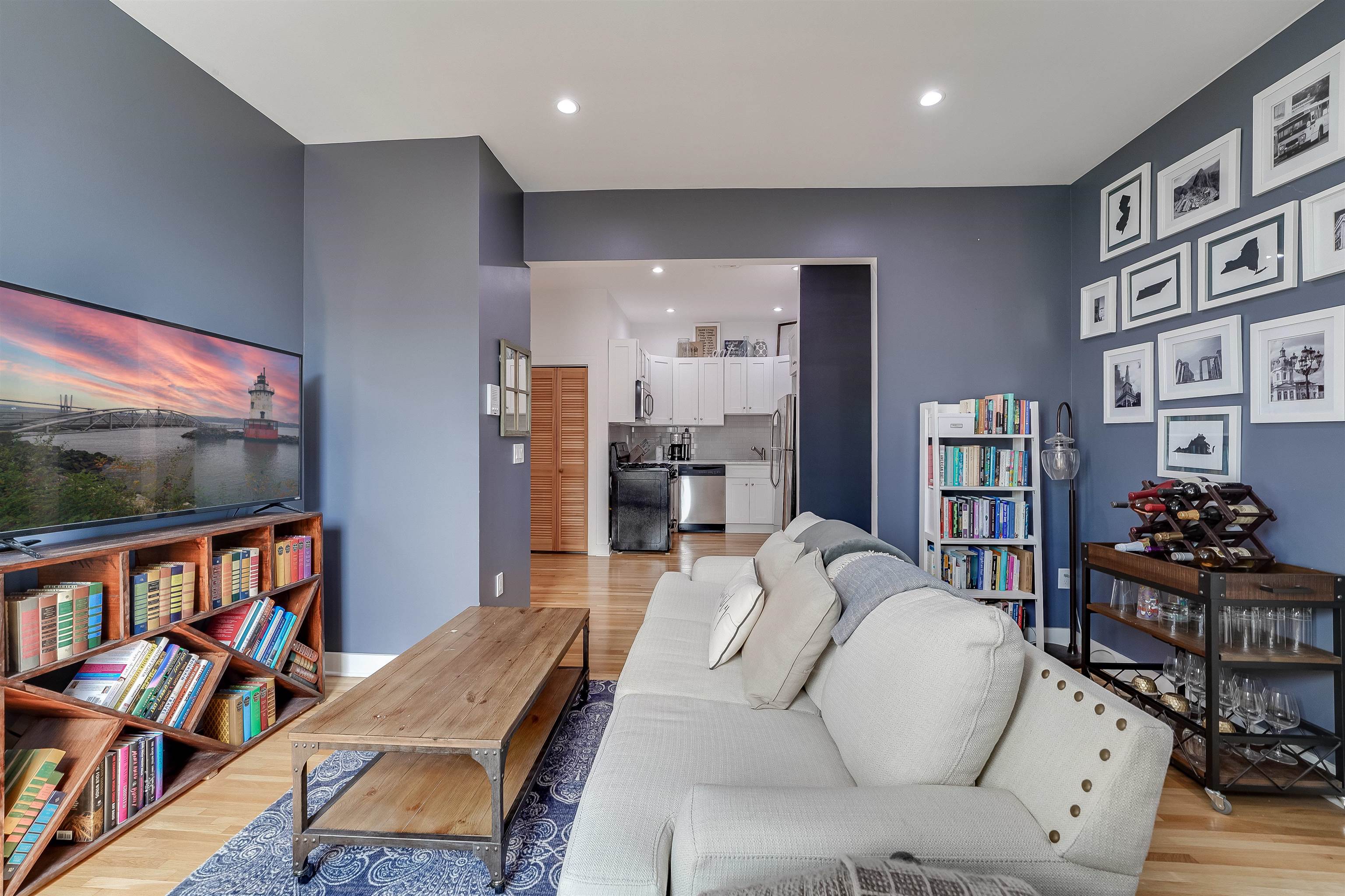 801 WILLOW AVE Unit 5R