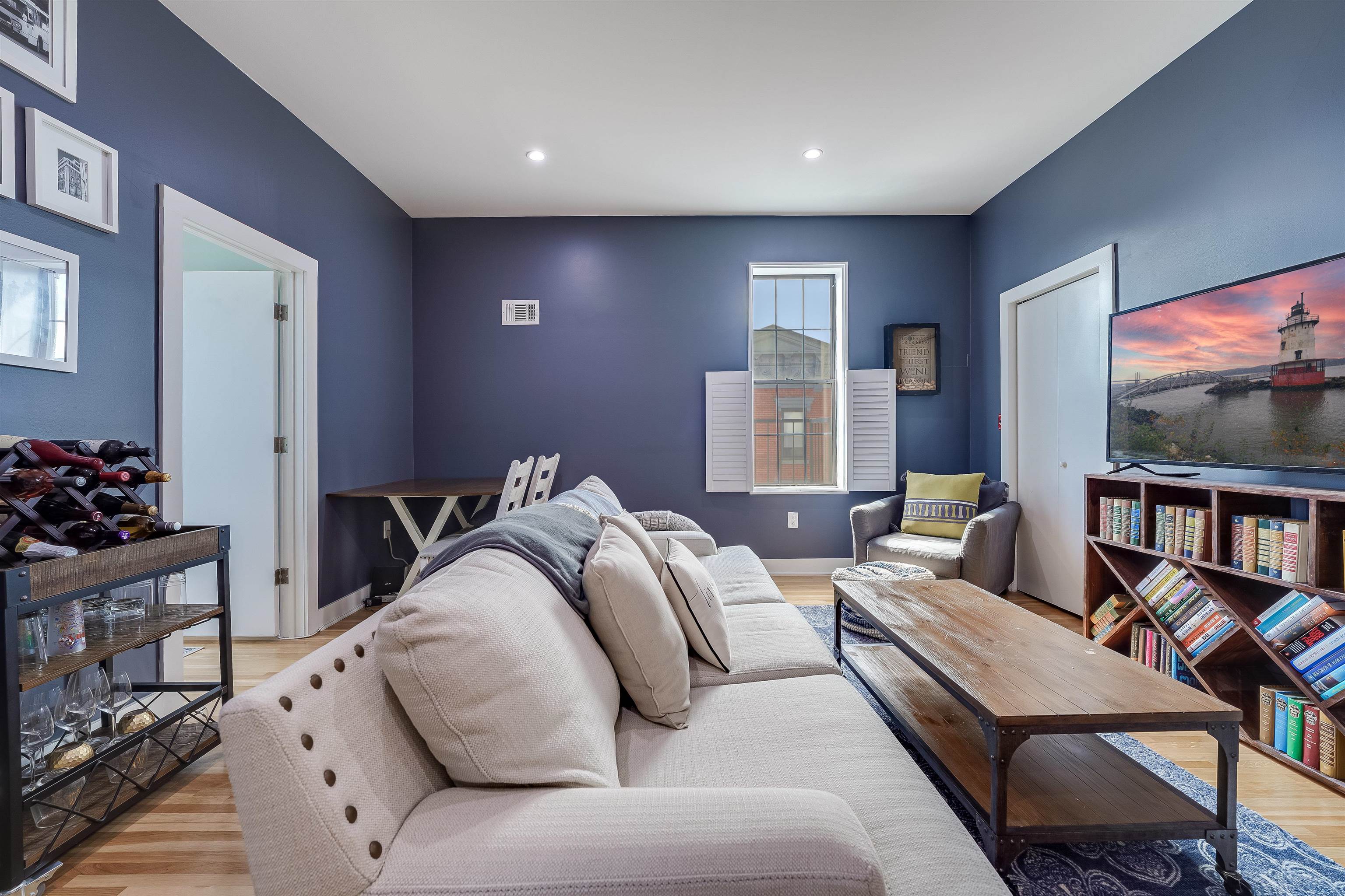 801 WILLOW AVE Unit 5R