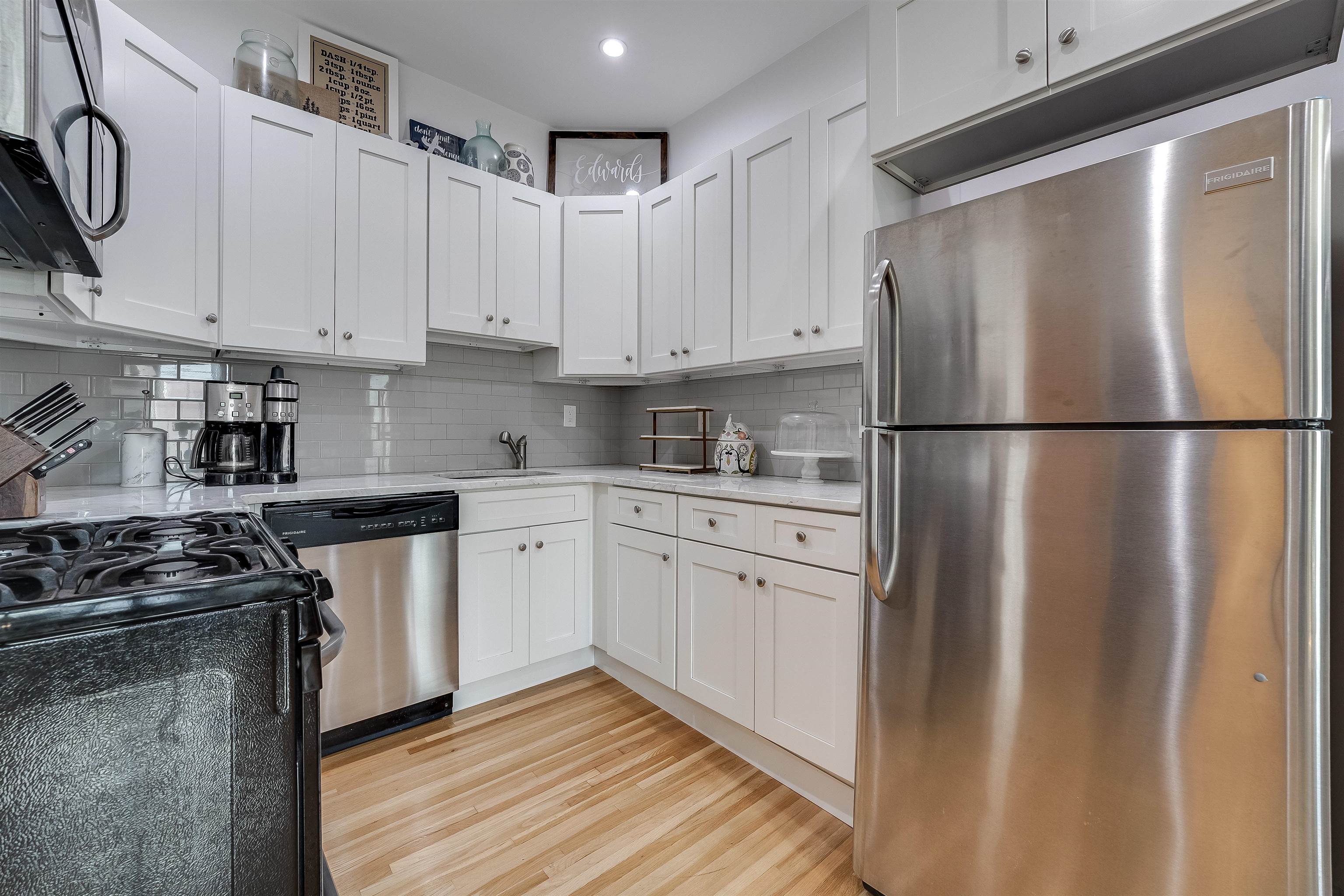 801 WILLOW AVE Unit 5R