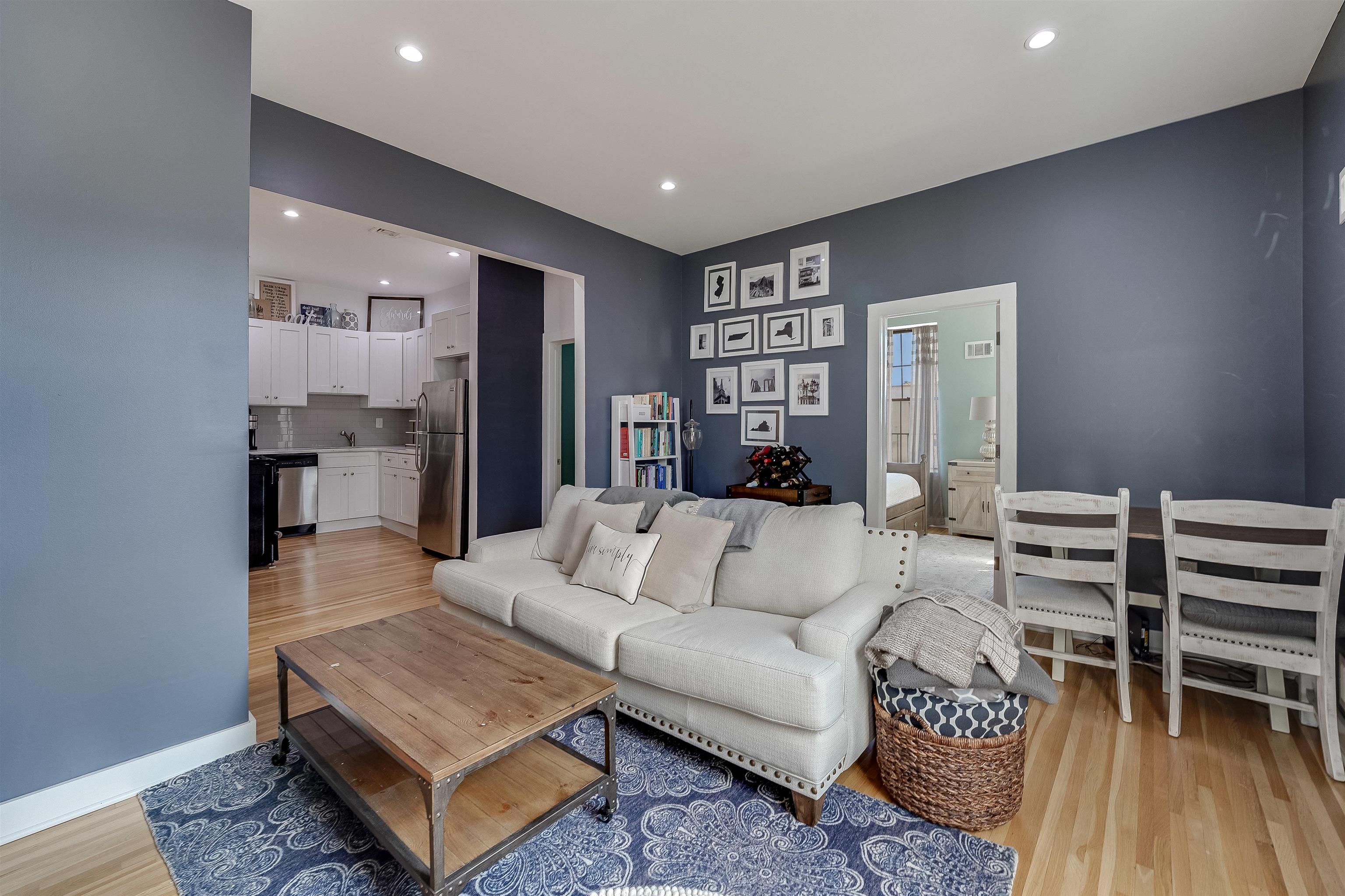 801 WILLOW AVE Unit 5R