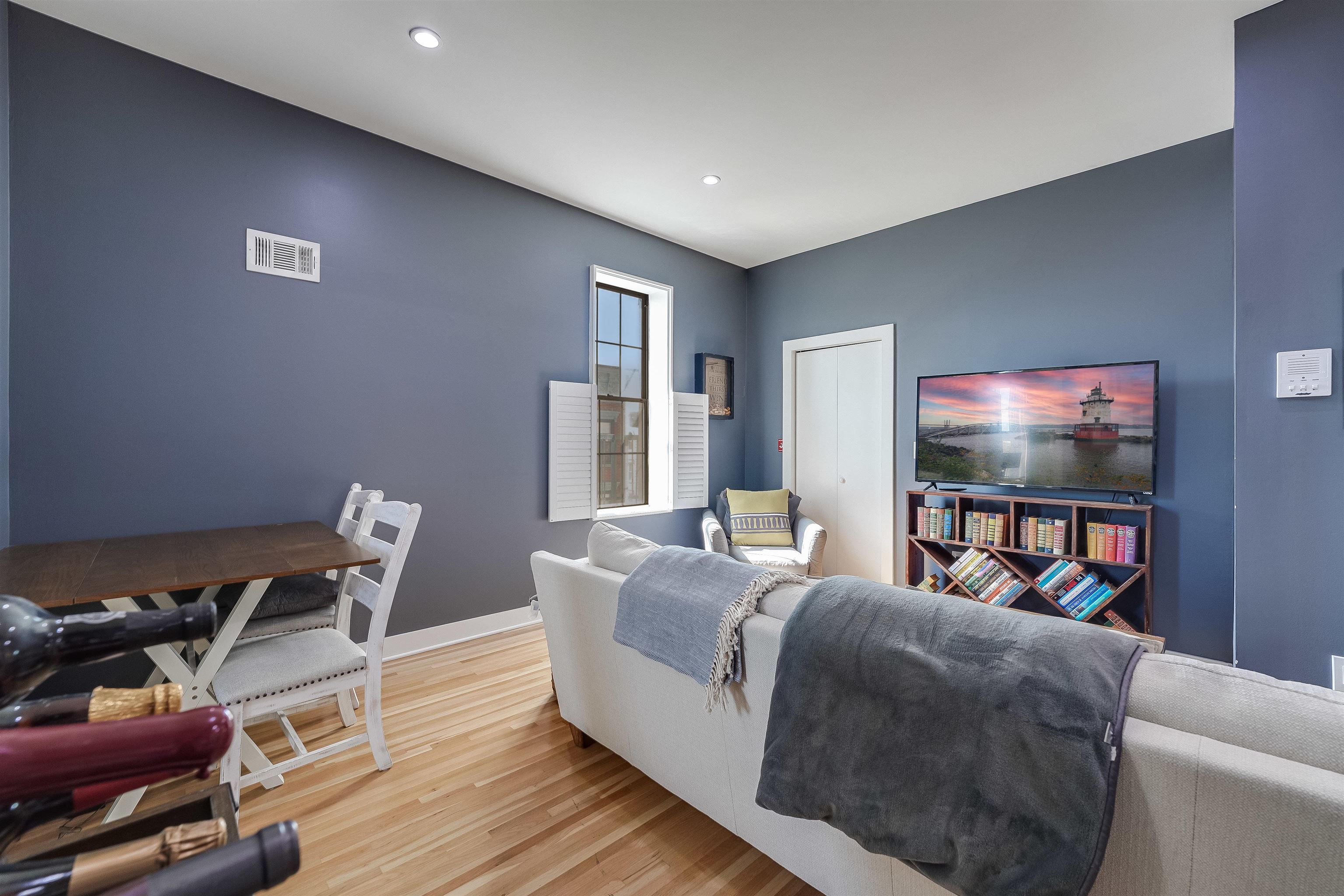 801 WILLOW AVE Unit 5R