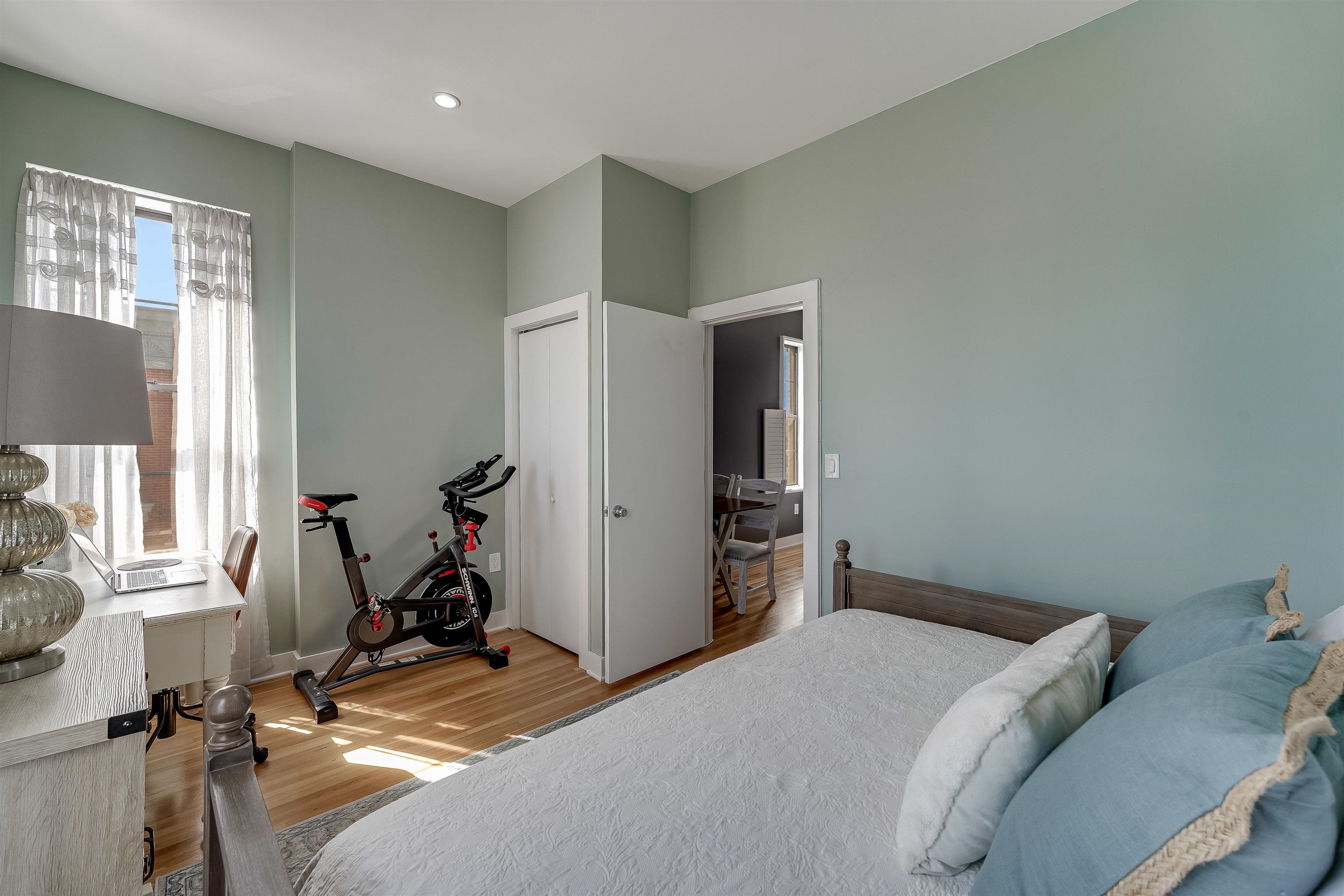 801 WILLOW AVE Unit 5R