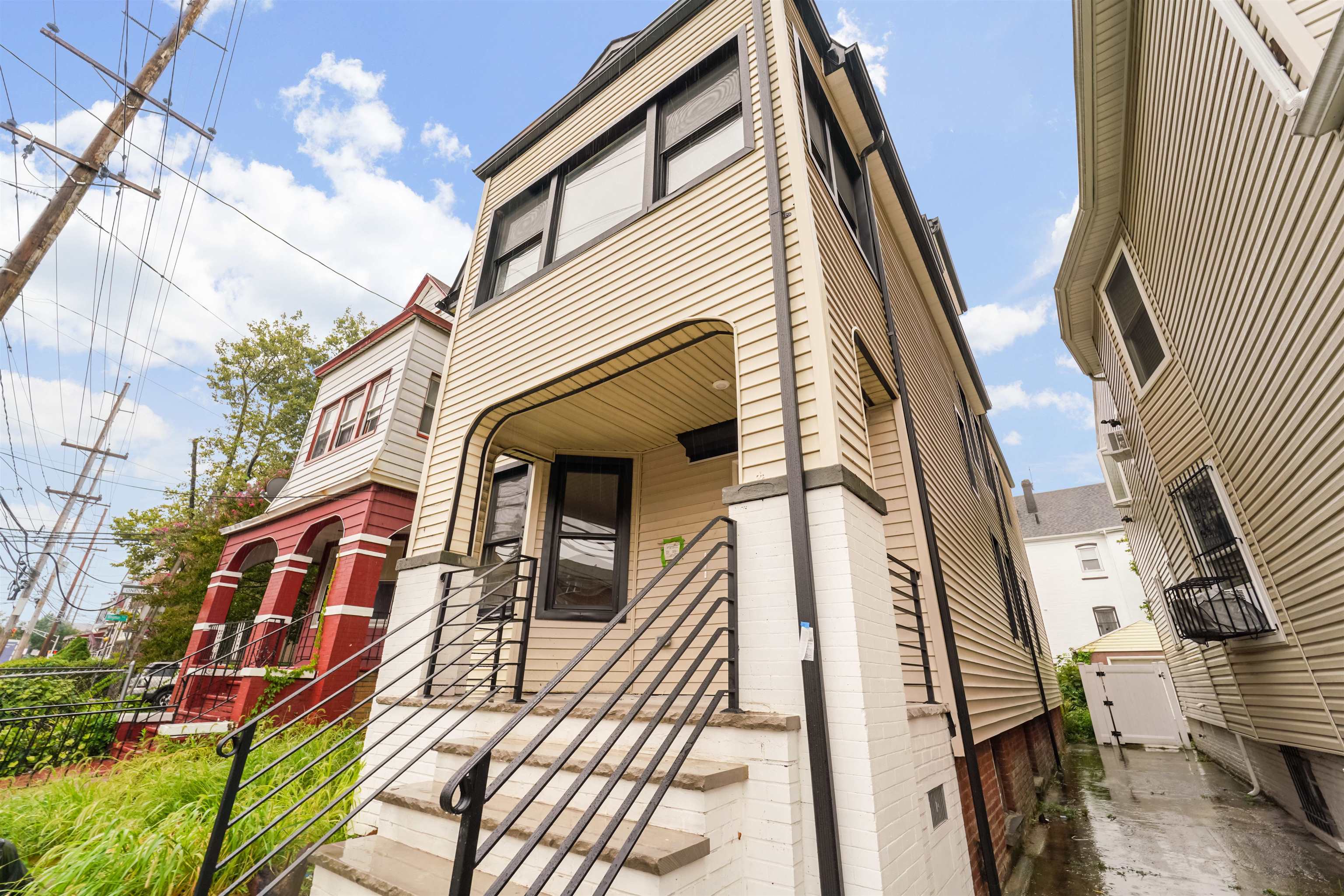 623 GARFIELD AVE