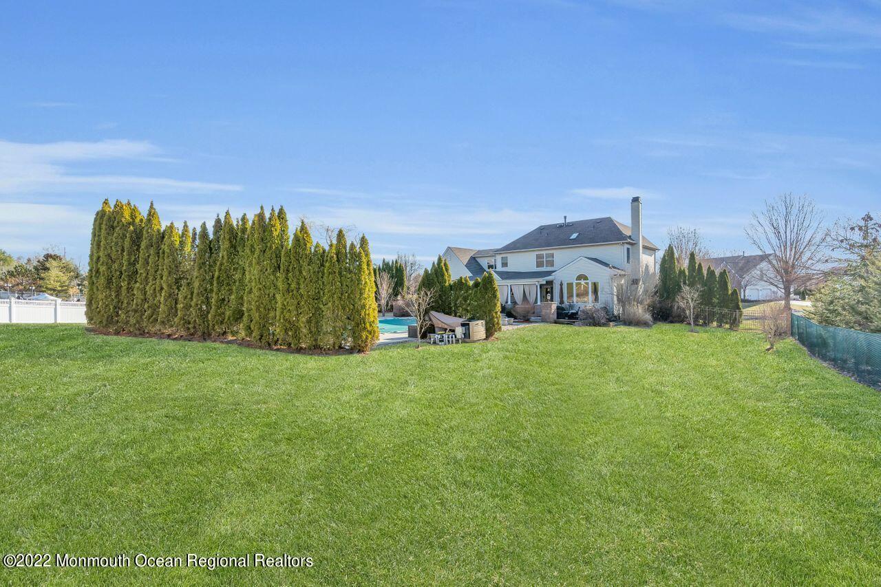 40 Round Hill Drive