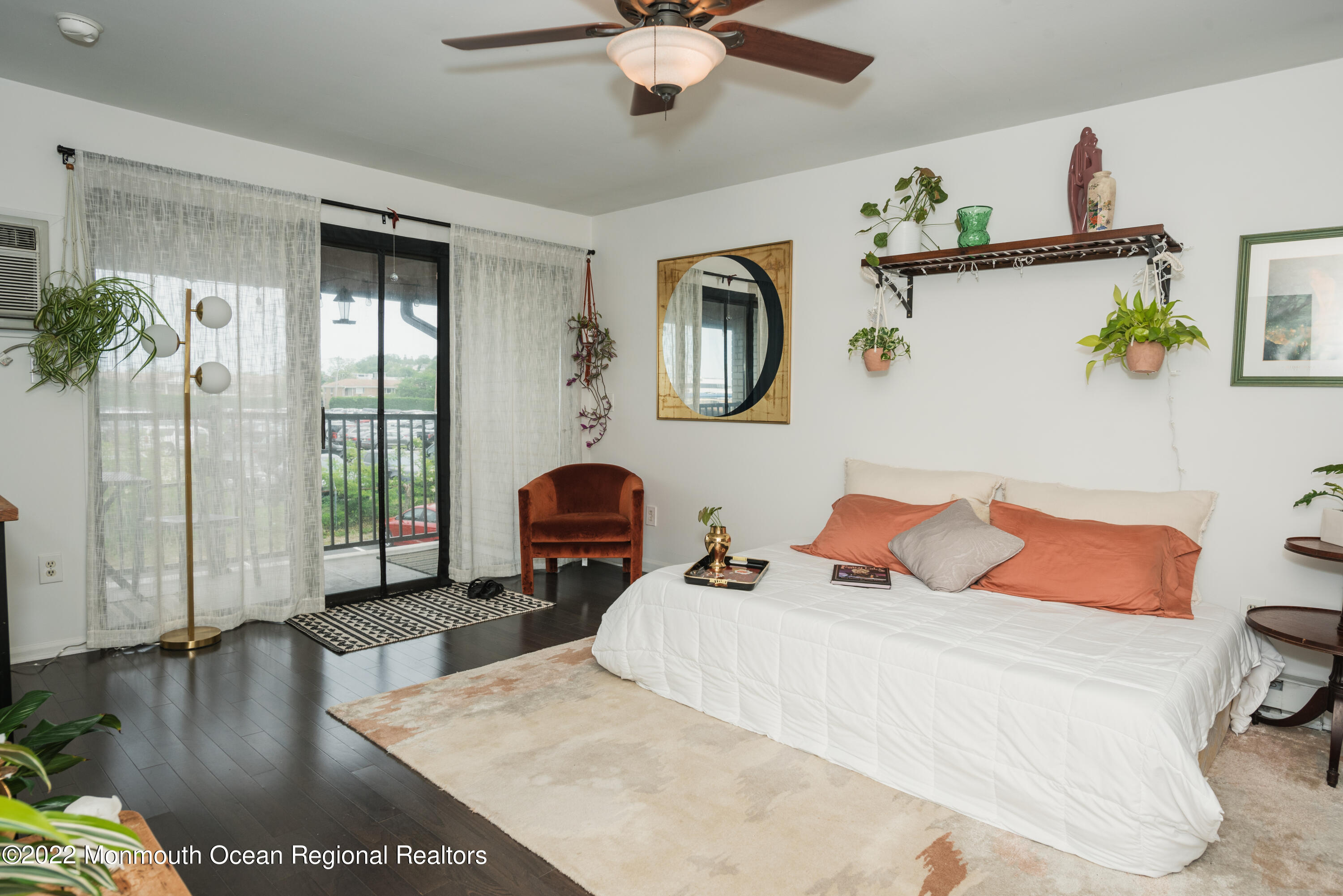 330 Shore Drive, 9