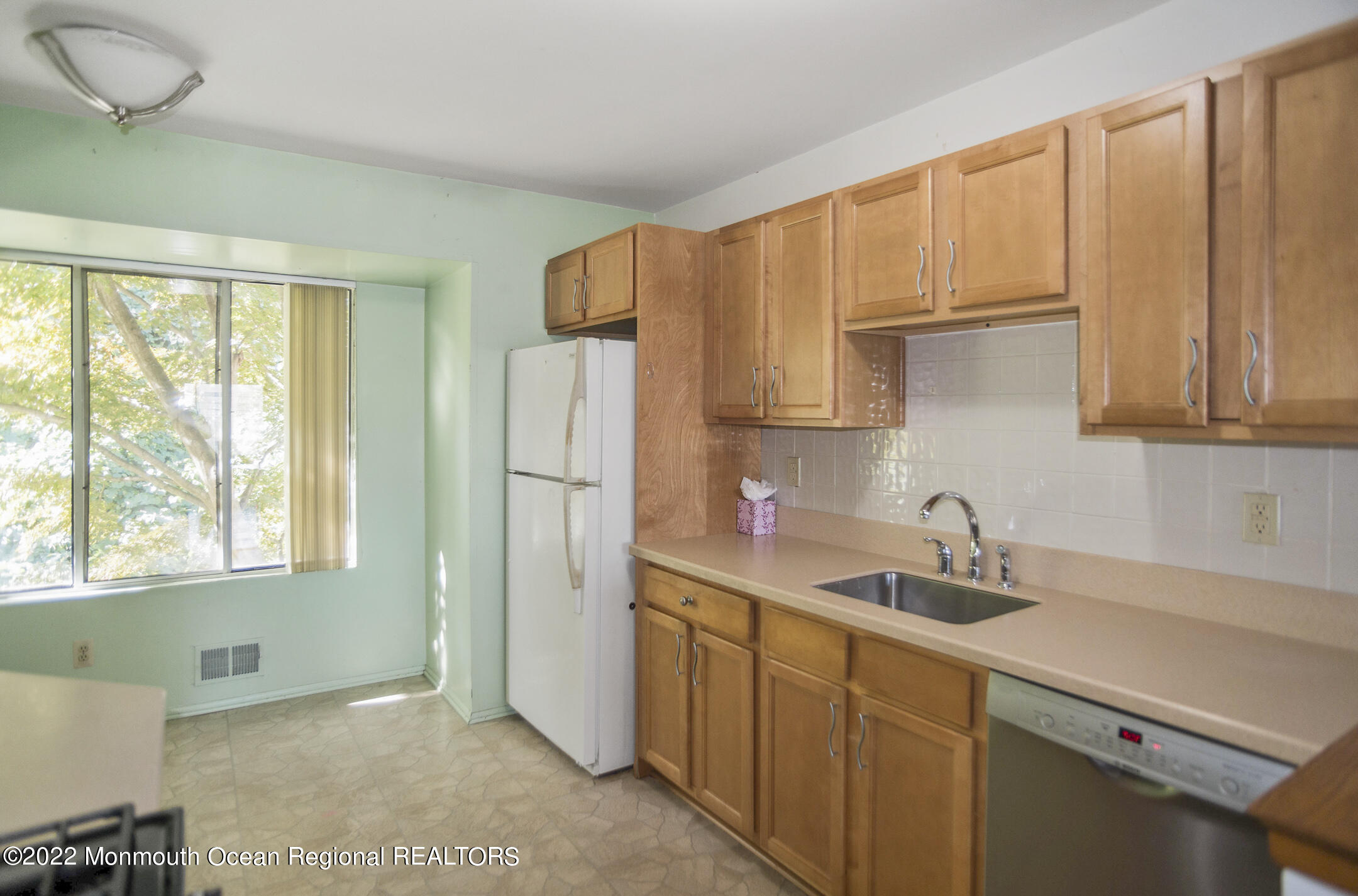 315 Shore Drive, A