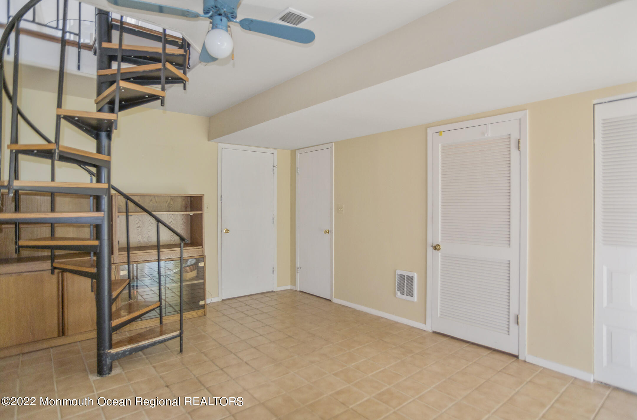 315 Shore Drive, A