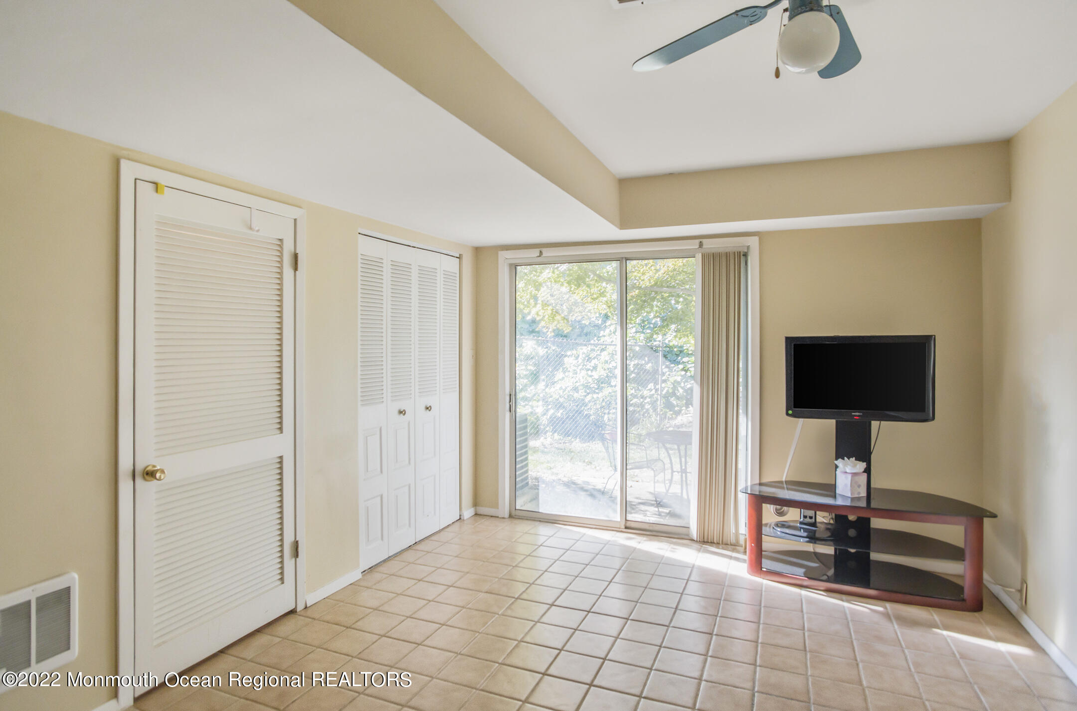 315 Shore Drive, A