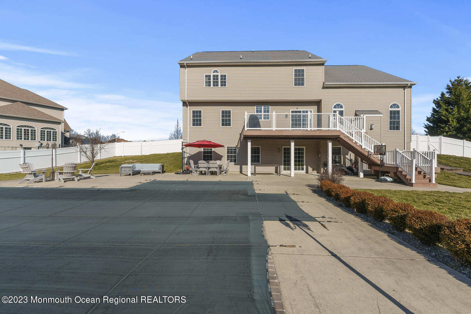 31 Stream Bank Drive