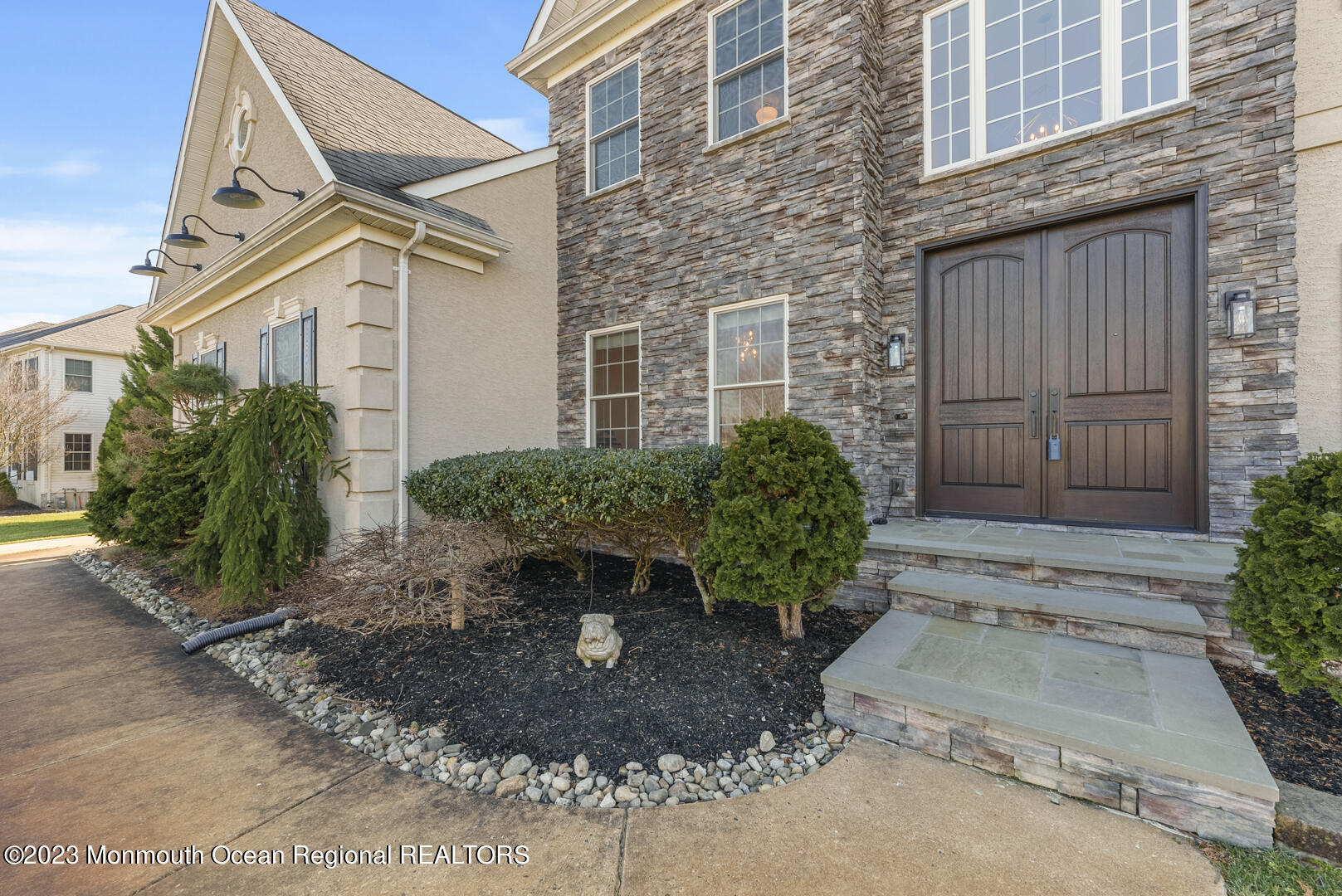 31 Stream Bank Drive