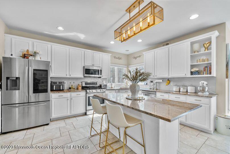 6 Opal Court
