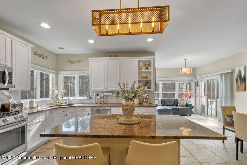 6 Opal Court