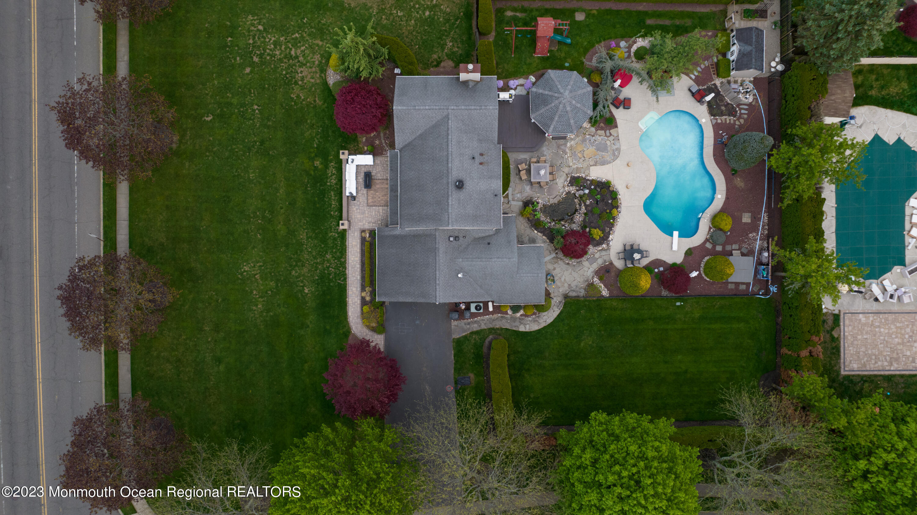1 Sutton Drive