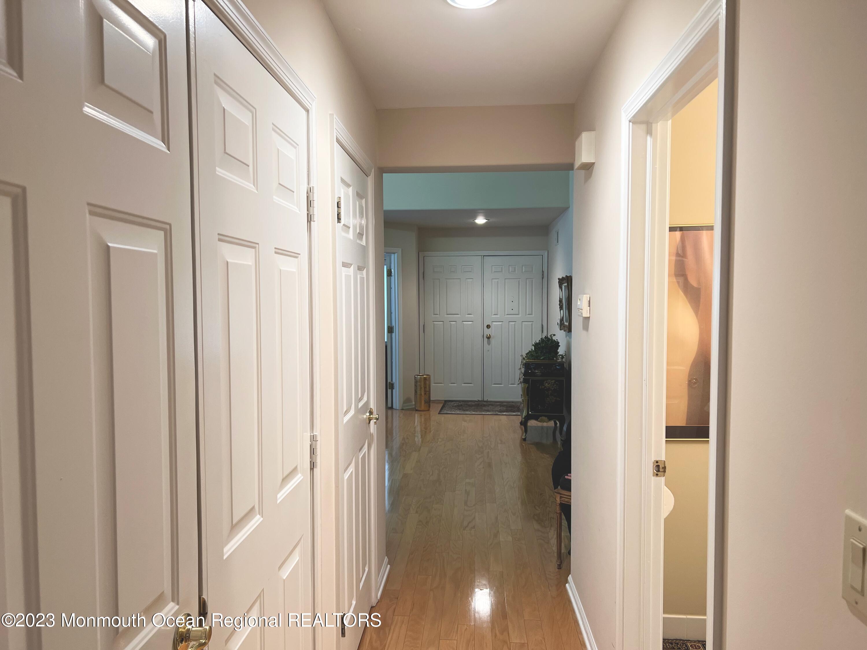 1228A Thornbury Lane