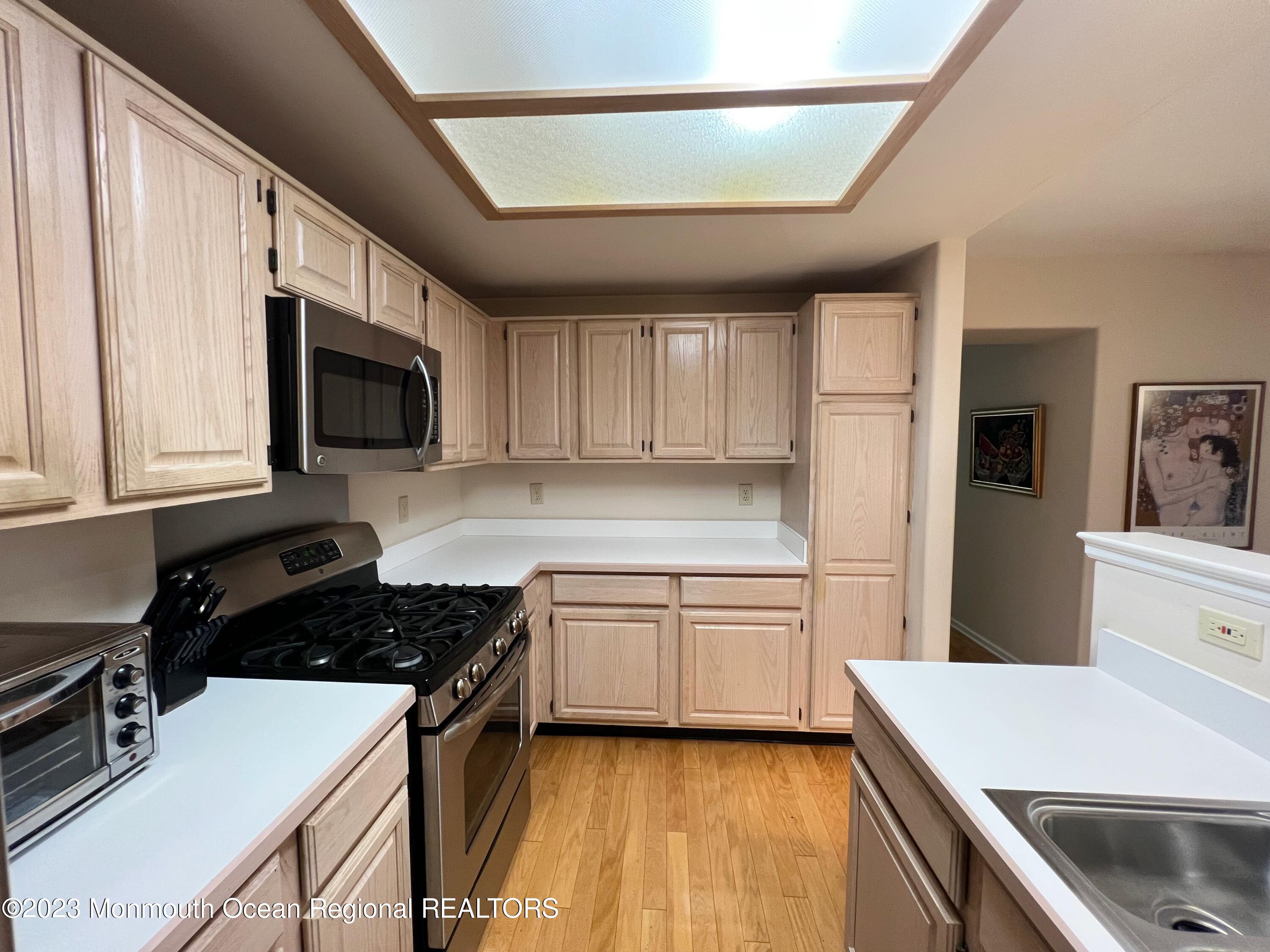 1228A Thornbury Lane