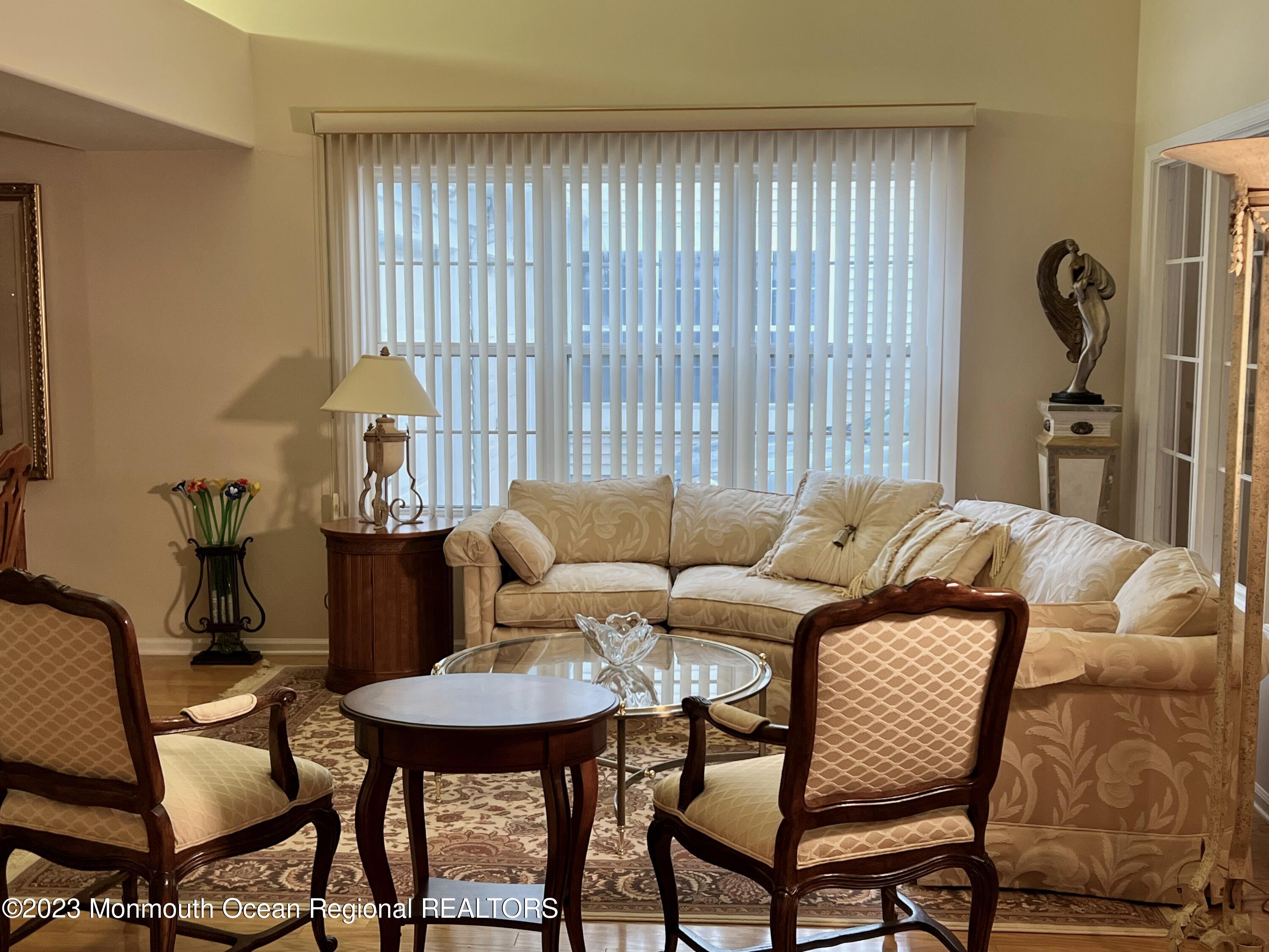 1228A Thornbury Lane