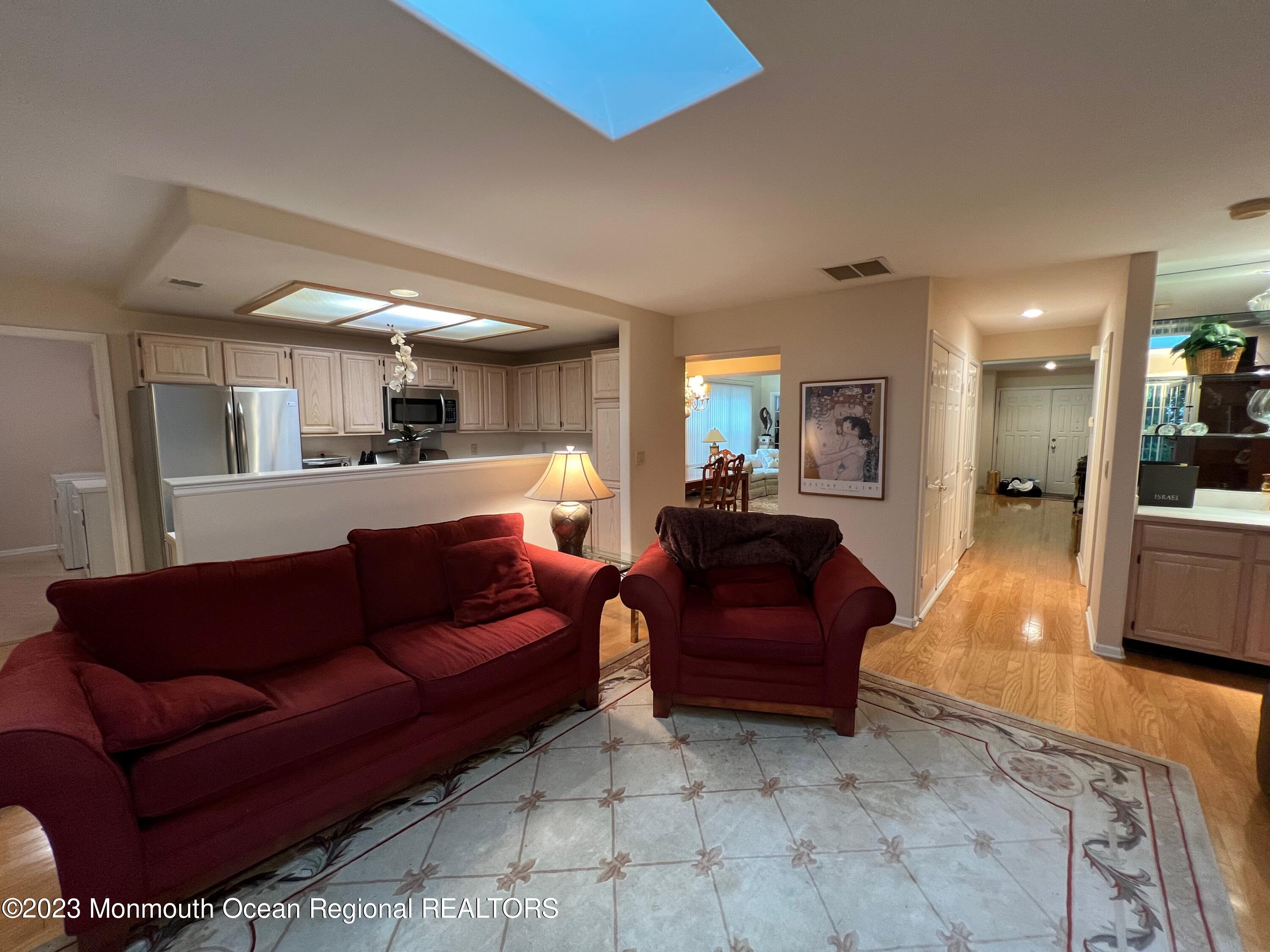1228A Thornbury Lane