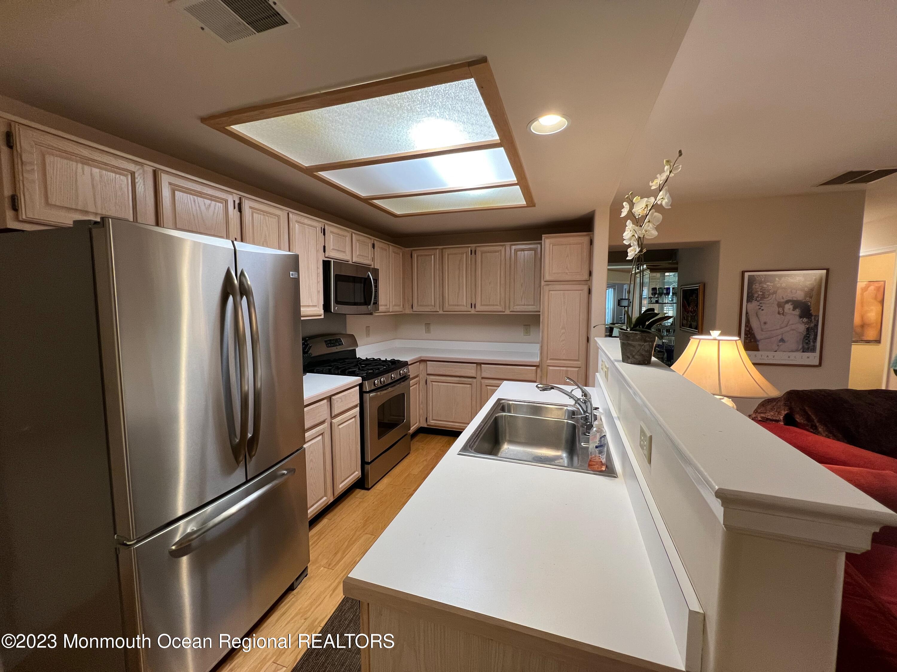 1228A Thornbury Lane
