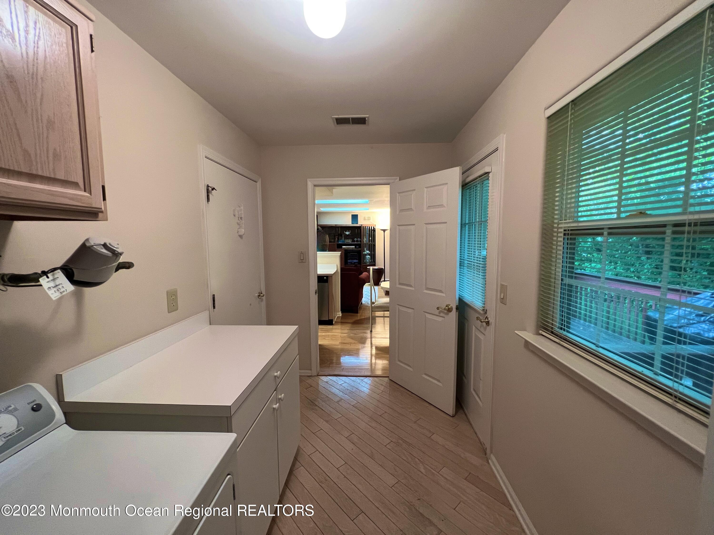 1228A Thornbury Lane