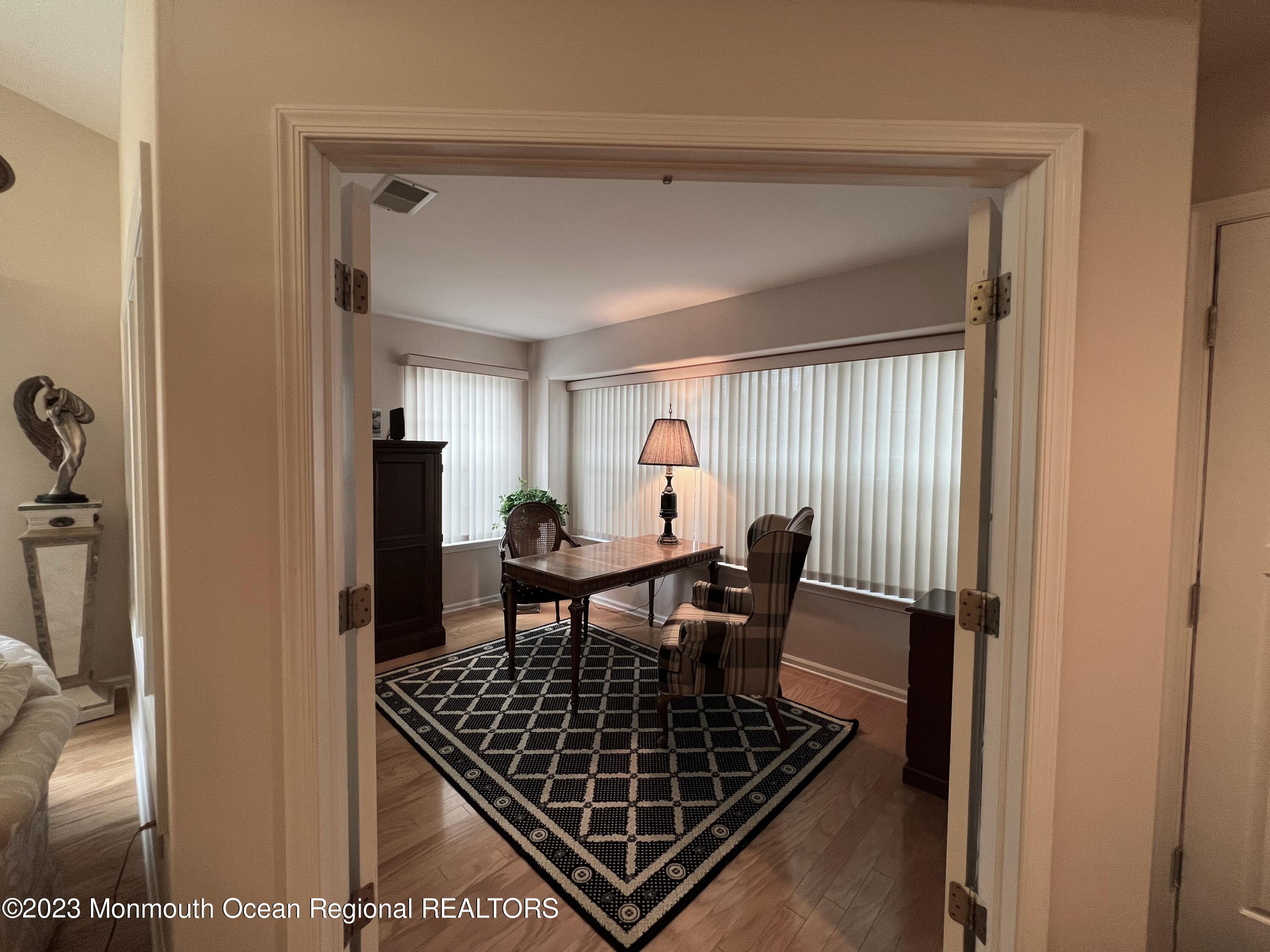 1228A Thornbury Lane