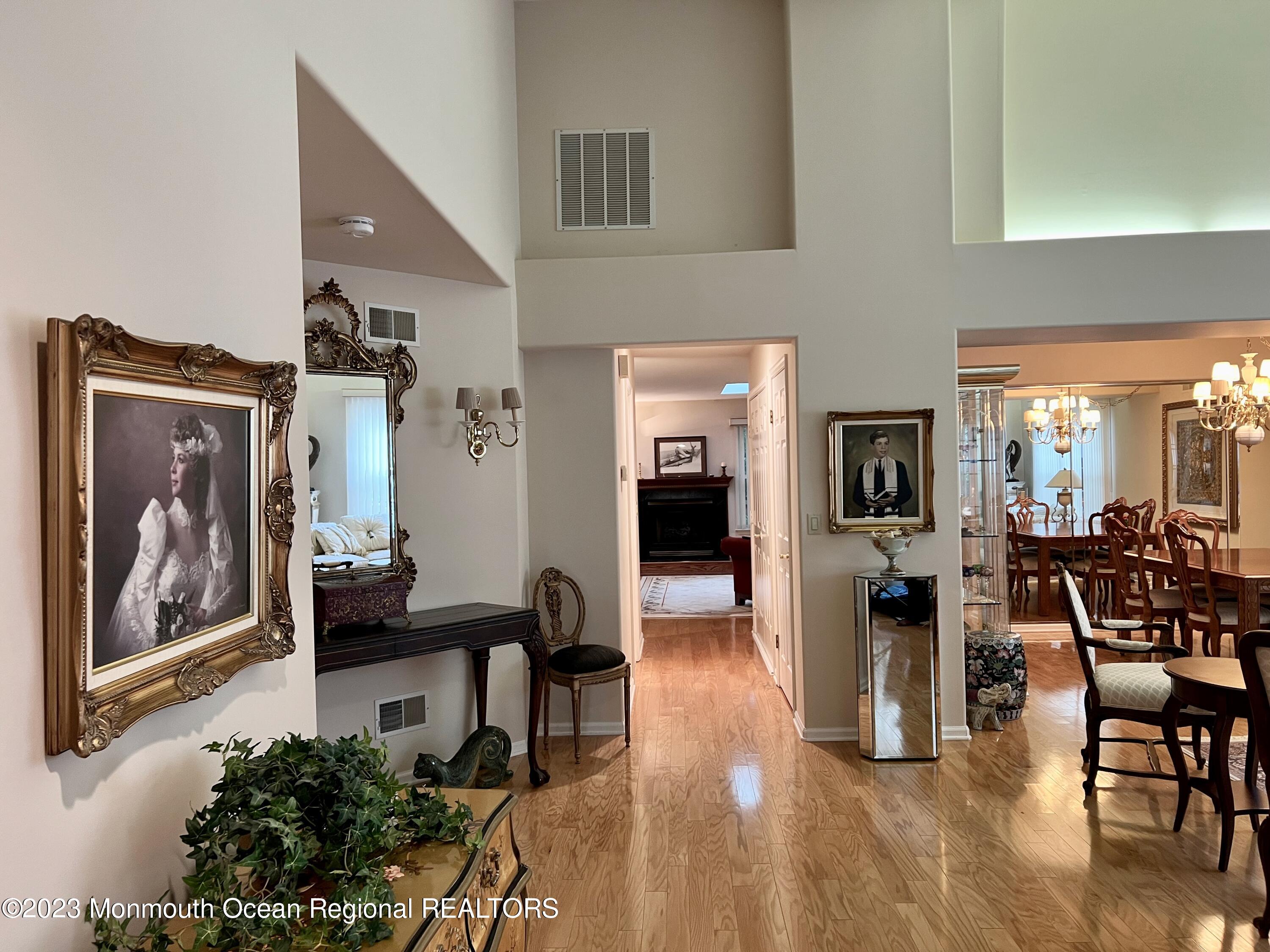 1228A Thornbury Lane