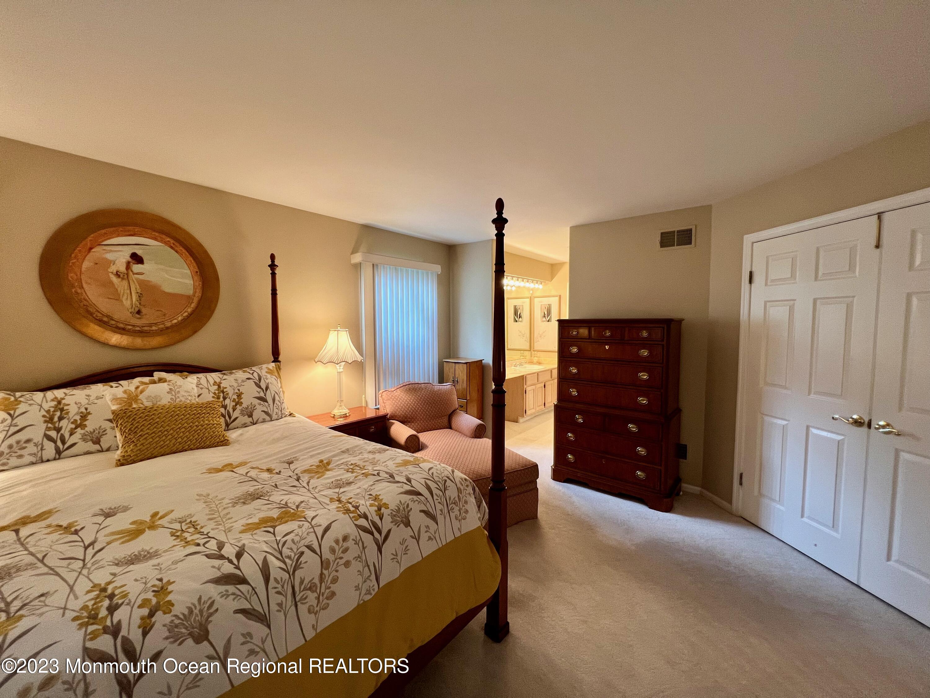 1228A Thornbury Lane