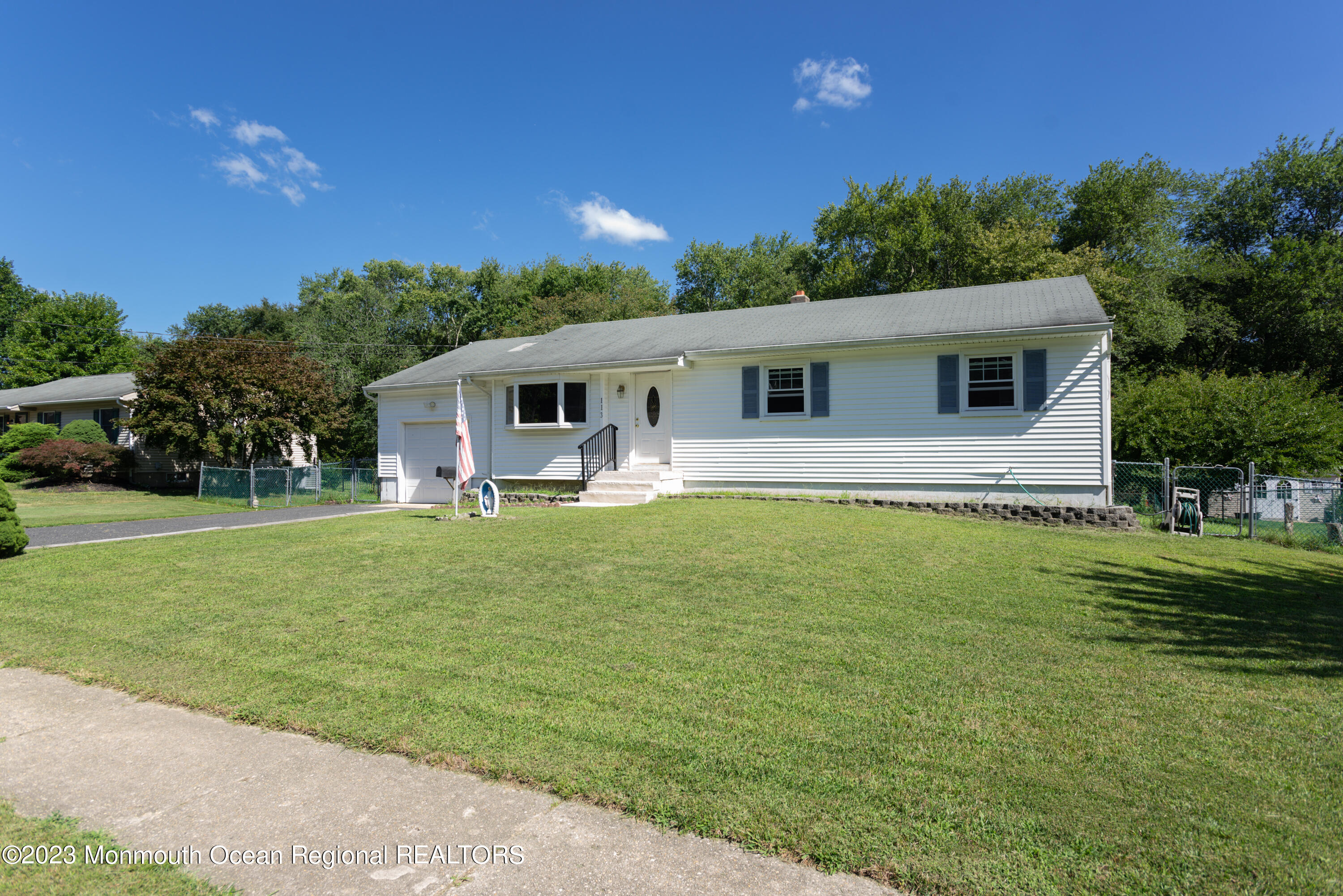 113 Darien Road